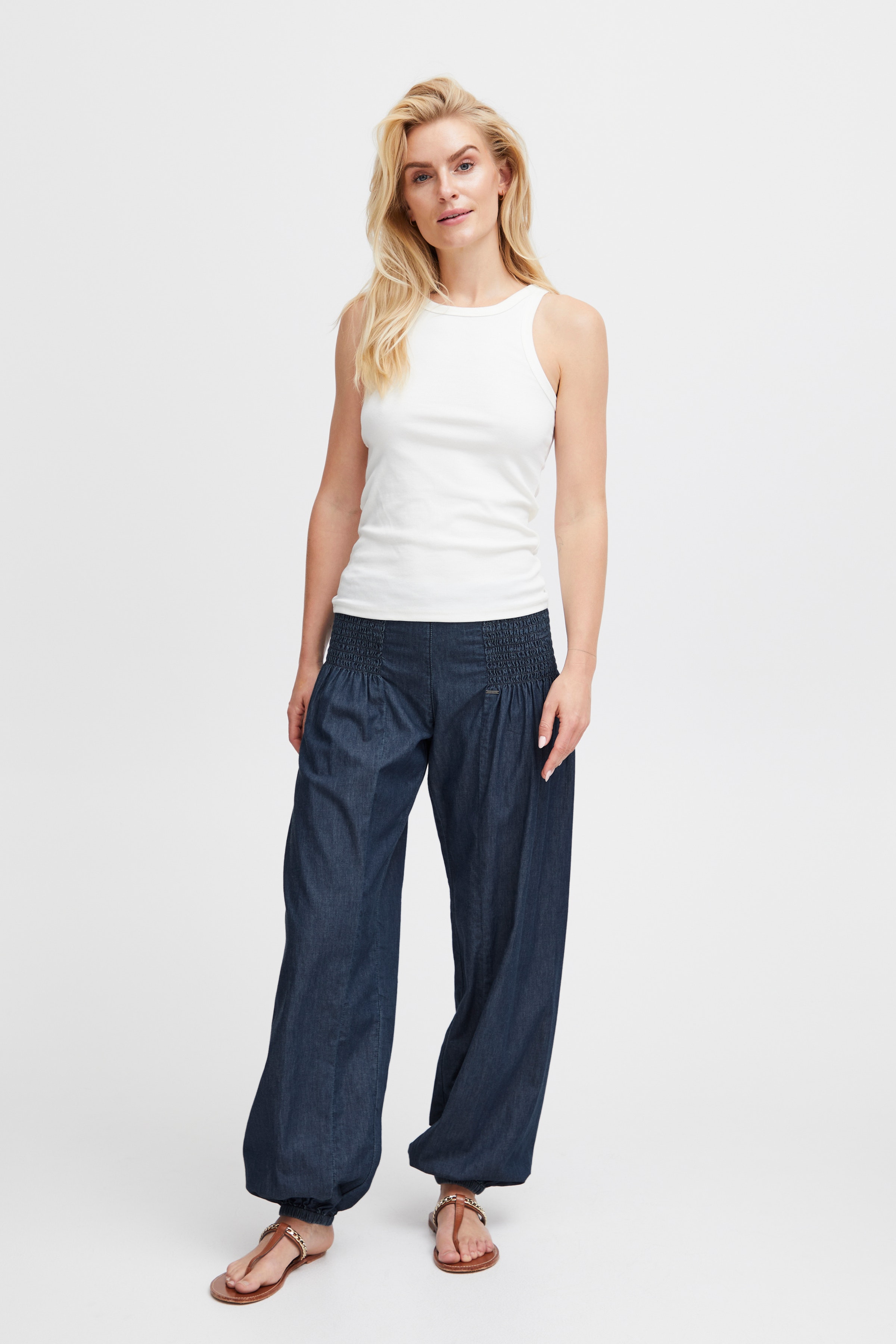 PzJill Casual Pants LOOKBOOK FRONT 50200327-5001814