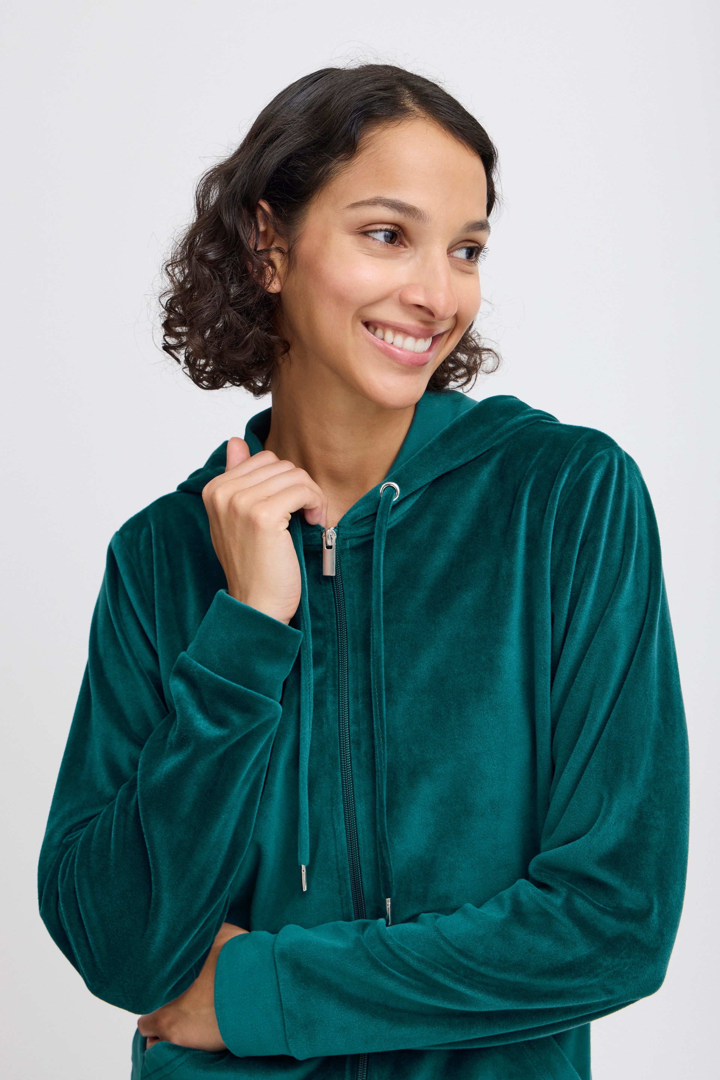 BYSTILLA Veloursett LOOKBOOK DETAIL 20816019-195030