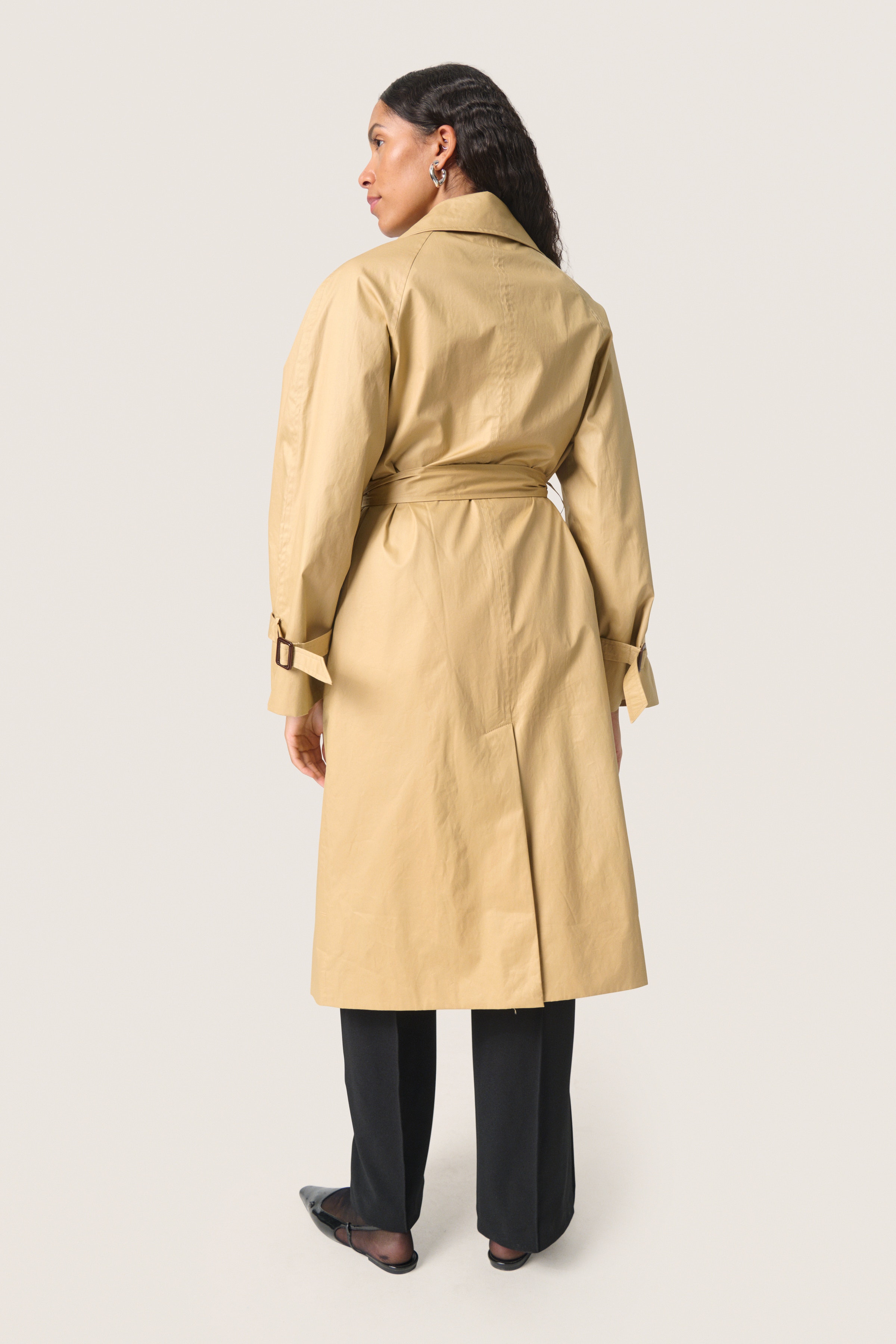 SLFavne Trenchcoat LOOKBOOK BACK 30408392-160920