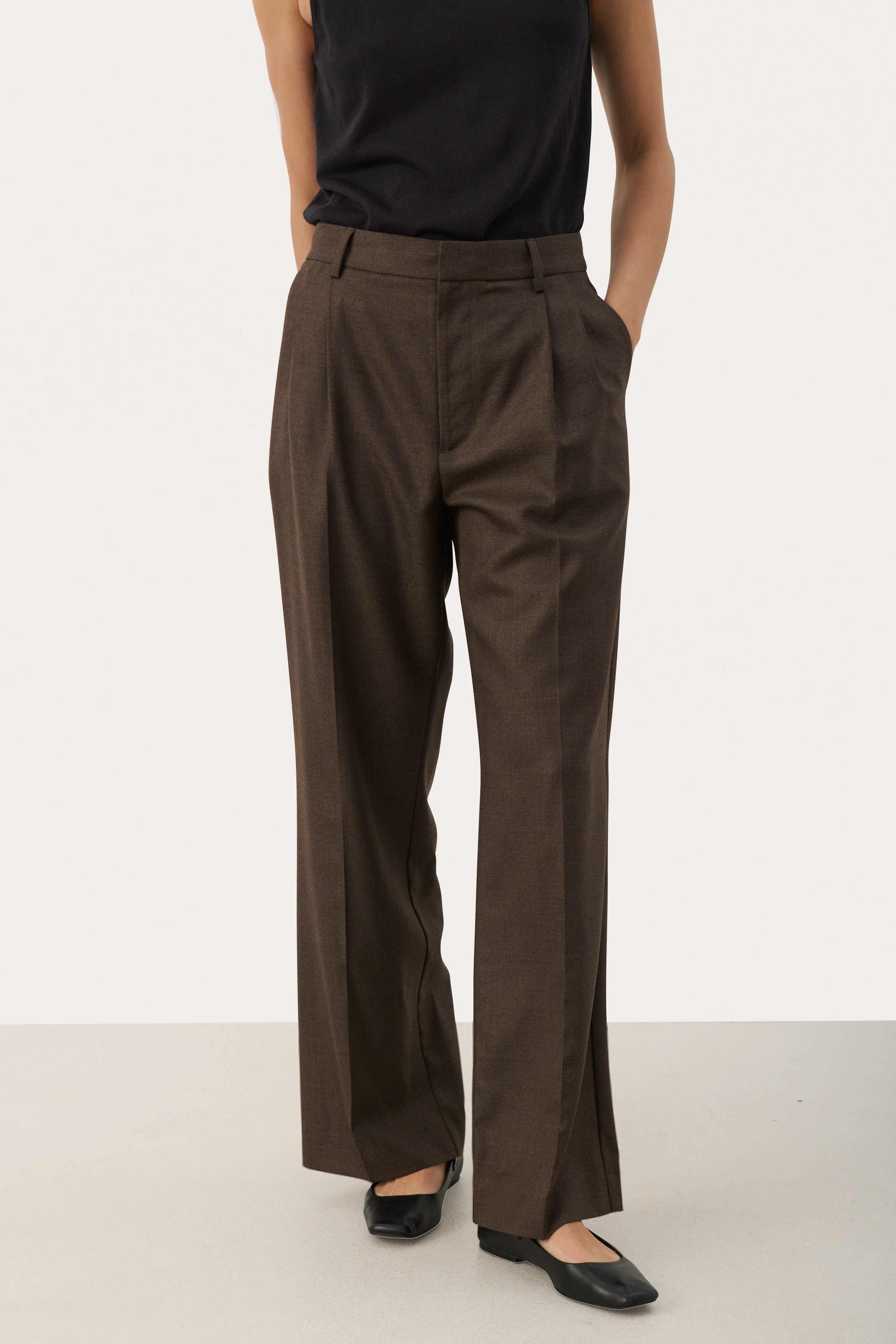 CherraPW Hose LOOKBOOK FRONT 30308916-1909131