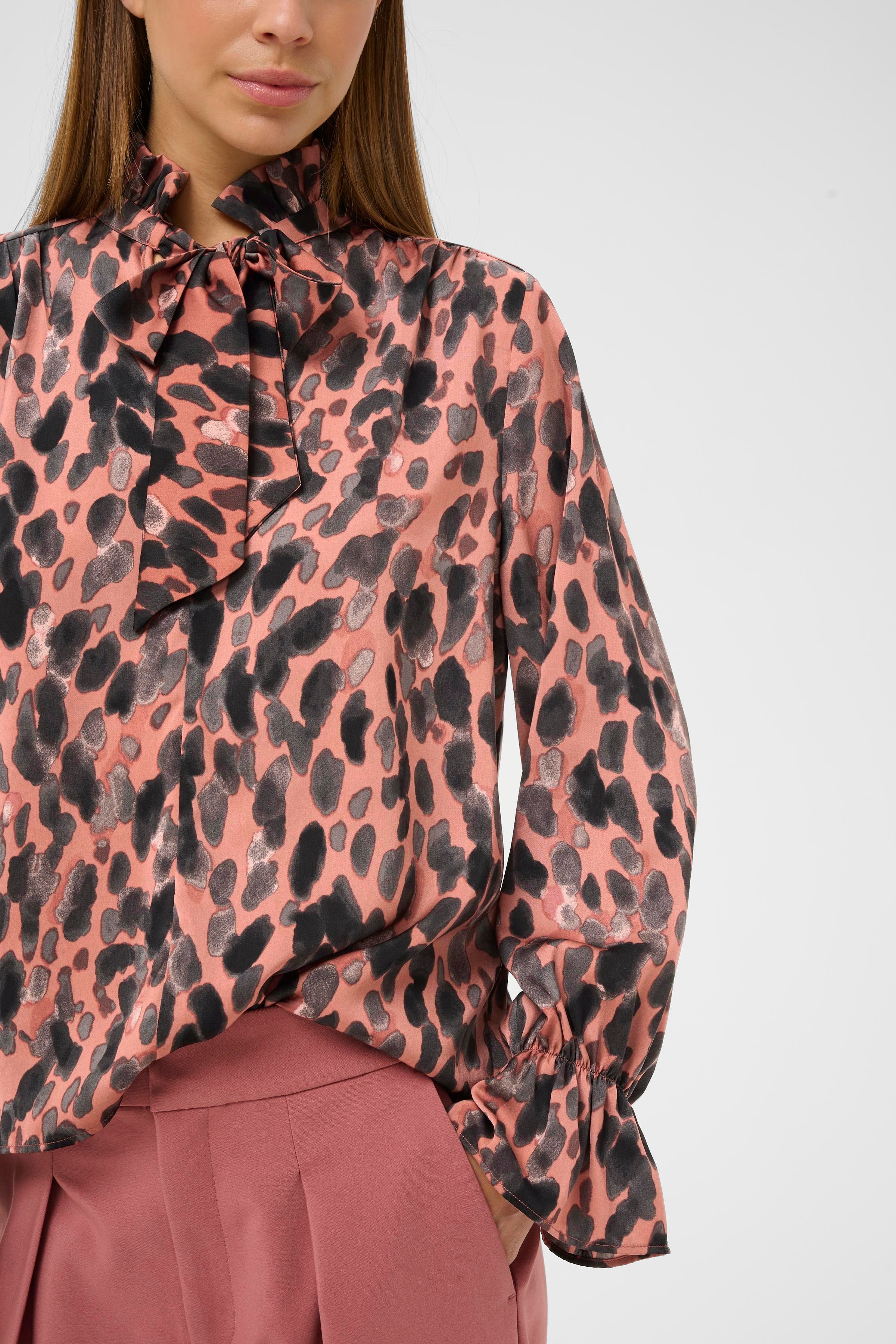 GRACIEIW Blouse LOOKBOOK DETAIL 30112280-900003318