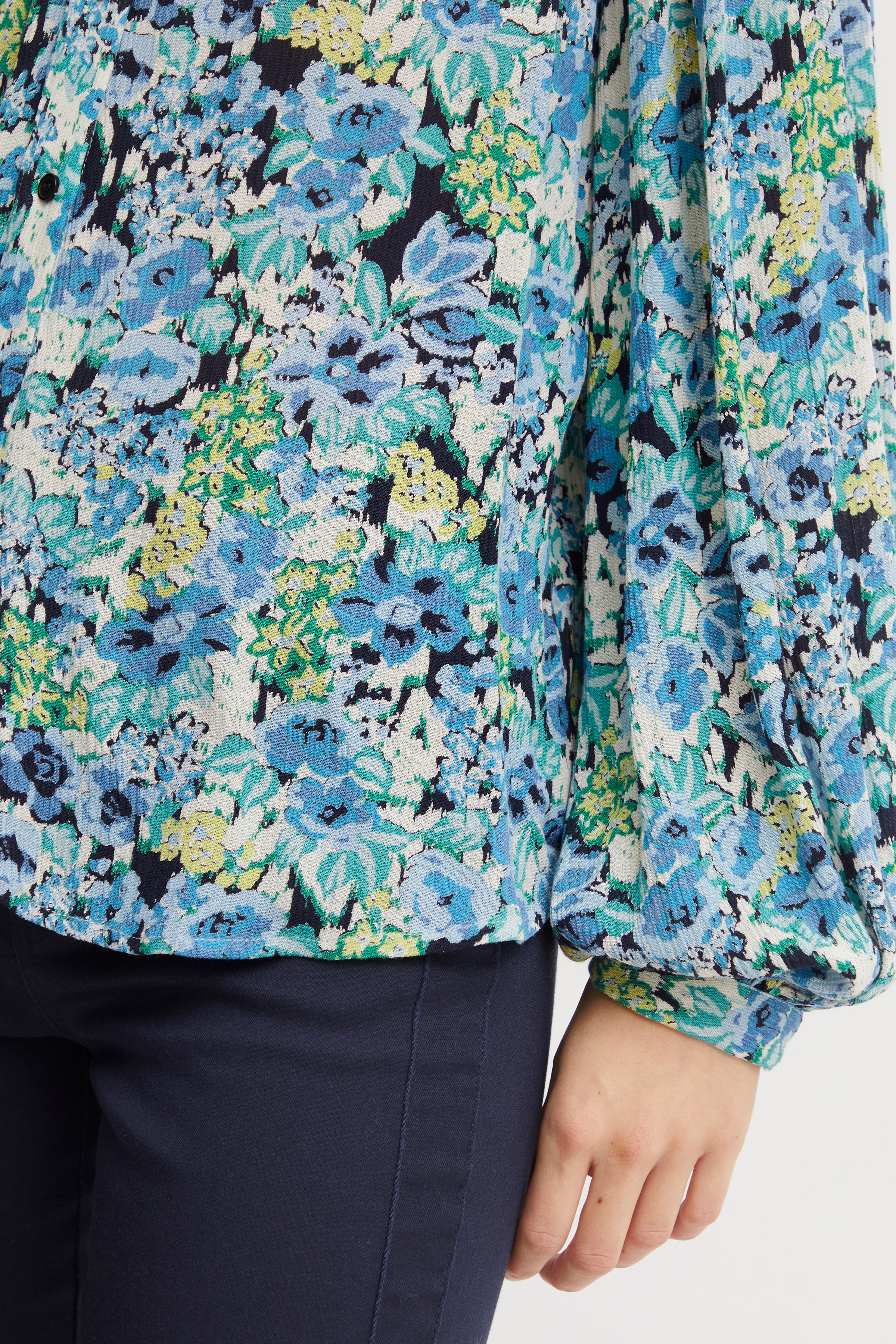 Långärmad skjorta LOOKBOOK DETAIL 20611659-201800