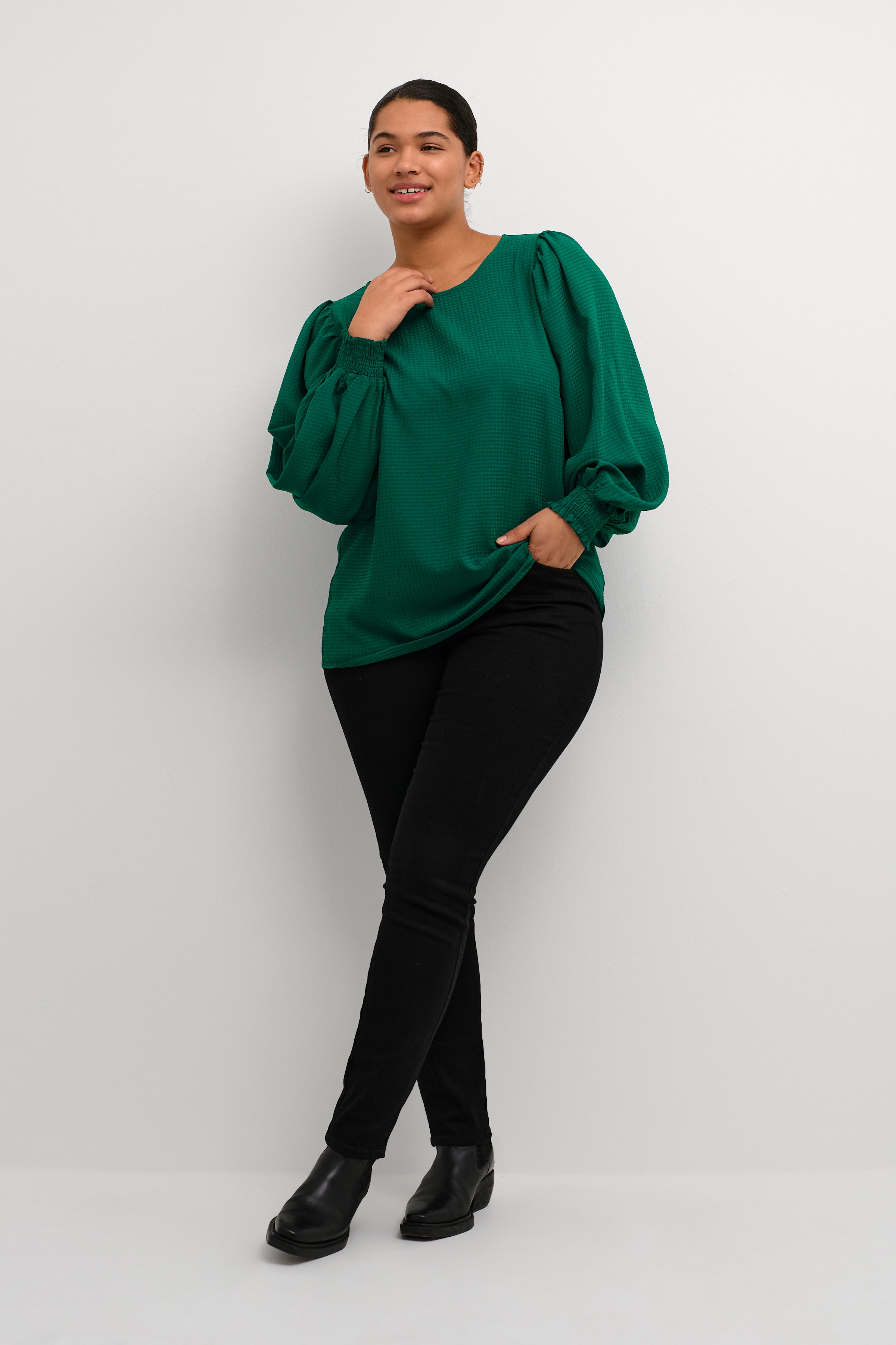 KCdory Bluse LOOKBOOK FRONT 10581771-195421