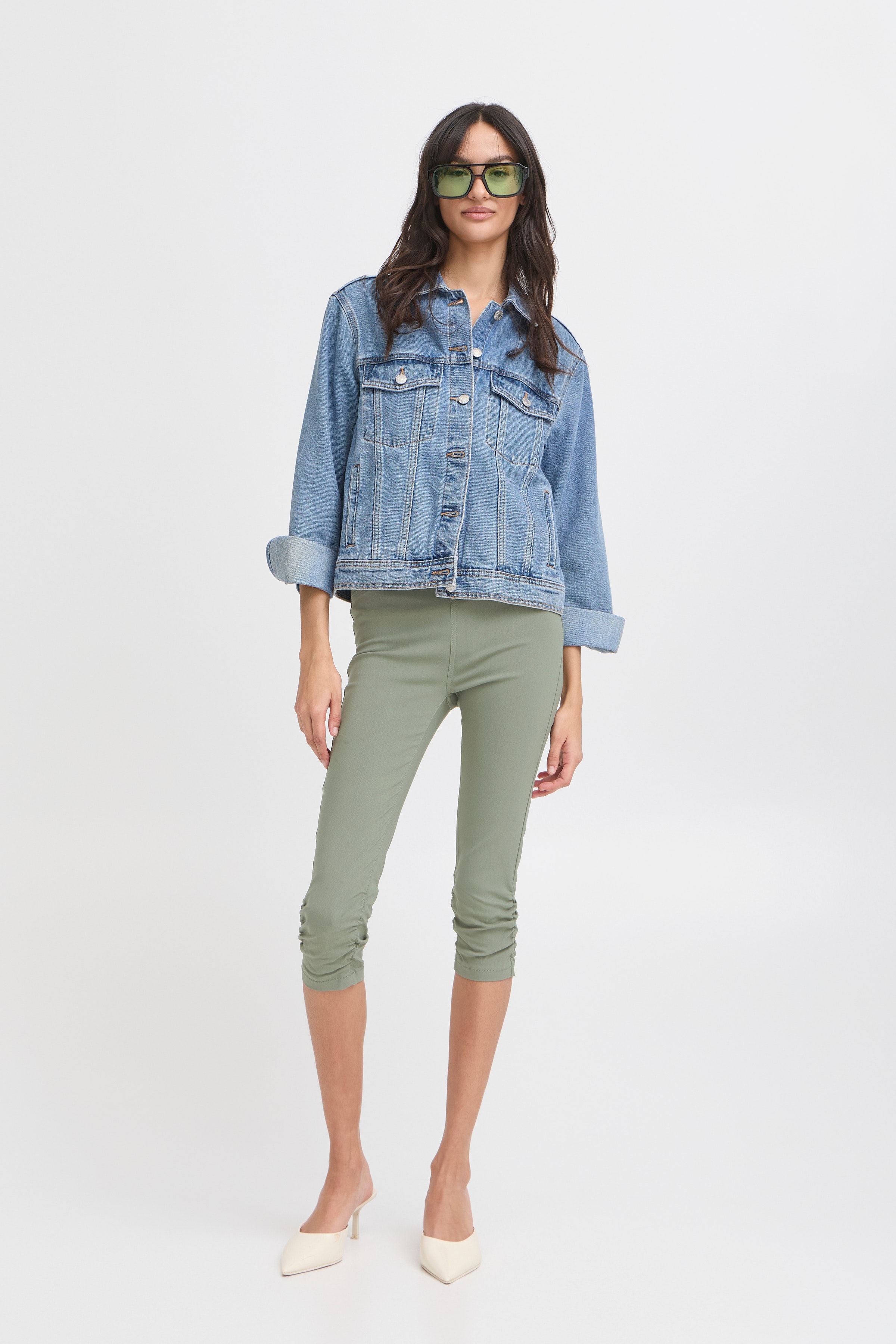BYKEIRA Capribyxor LOOKBOOK FRONT 20805611-176212