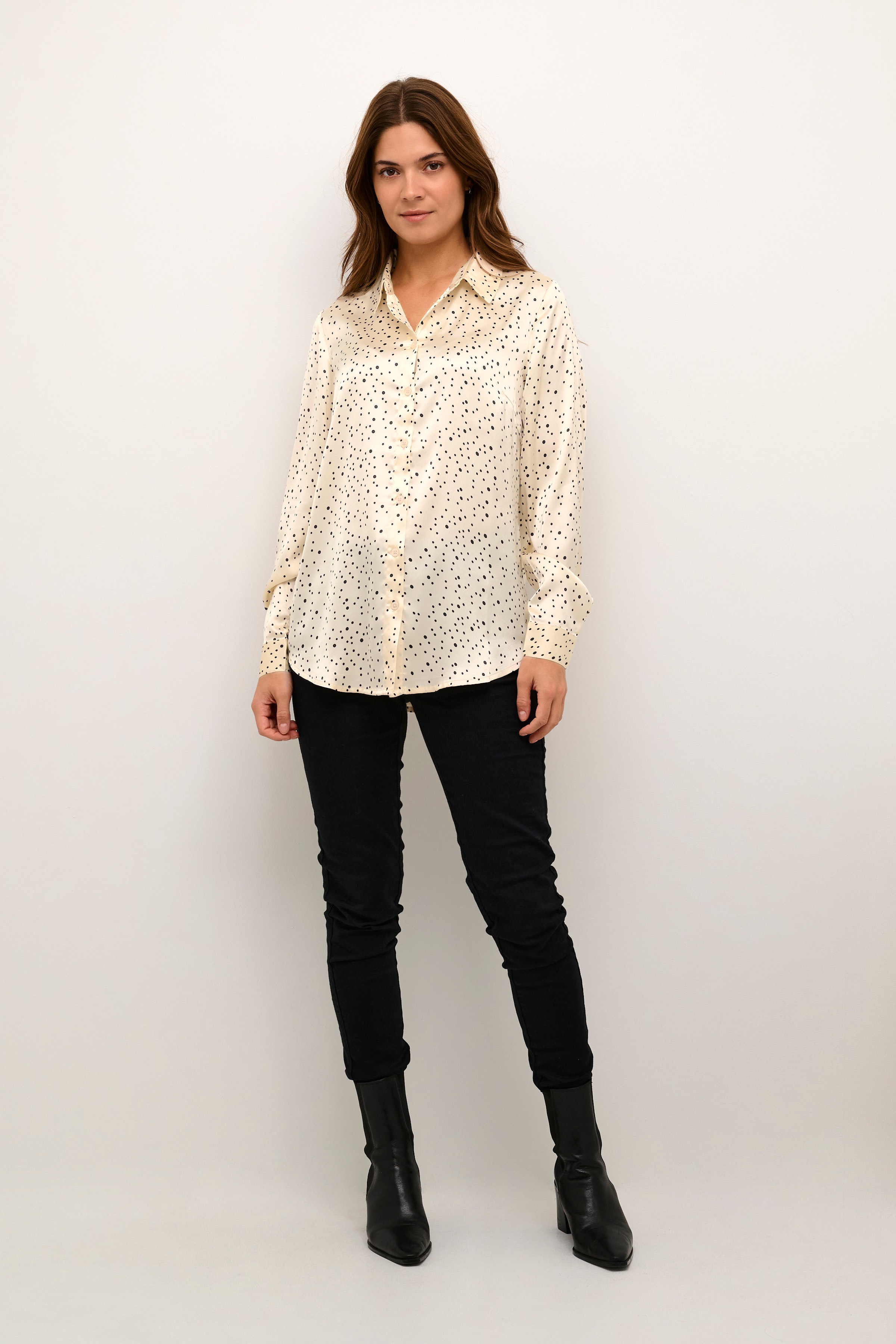 BPalina Skjorta LOOKBOOK FRONT 10590394-104077B
