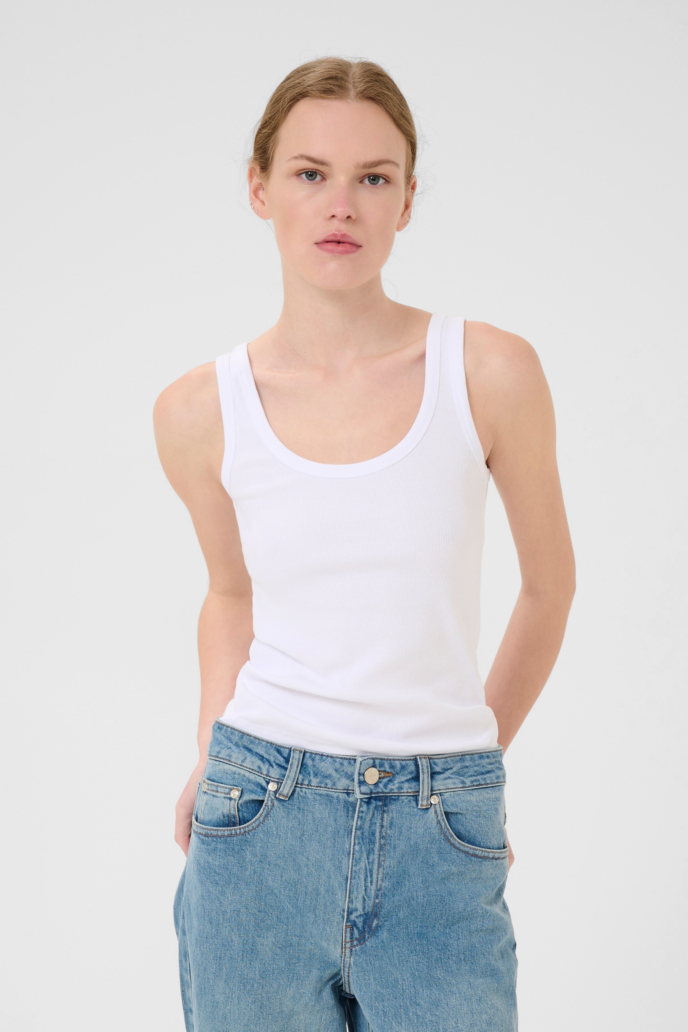 DrewGZ Top LOOKBOOK FRONT 10908734-110601