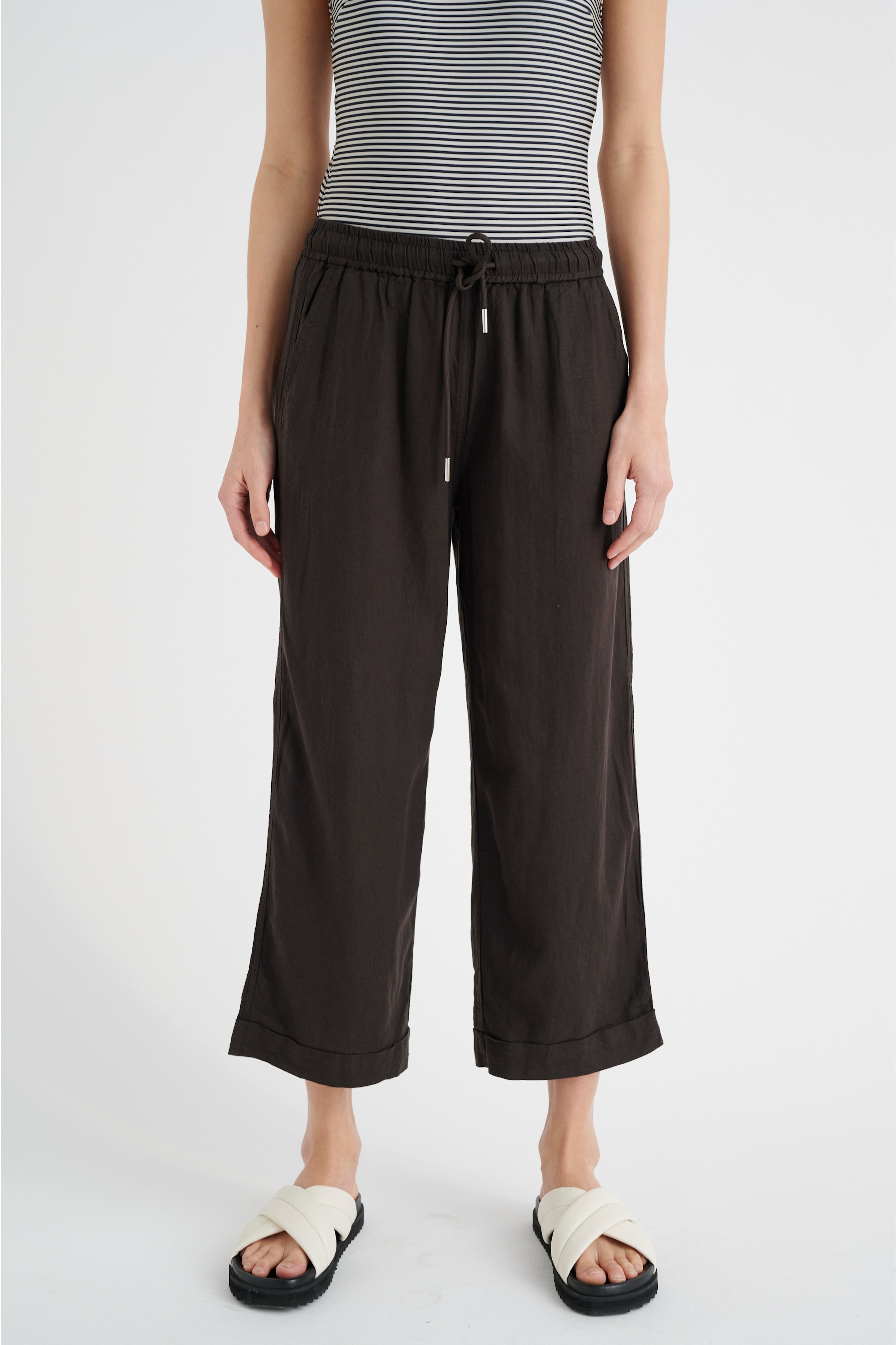 DrizaIW Trousers LOOKBOOK FRONT 30106328-191101