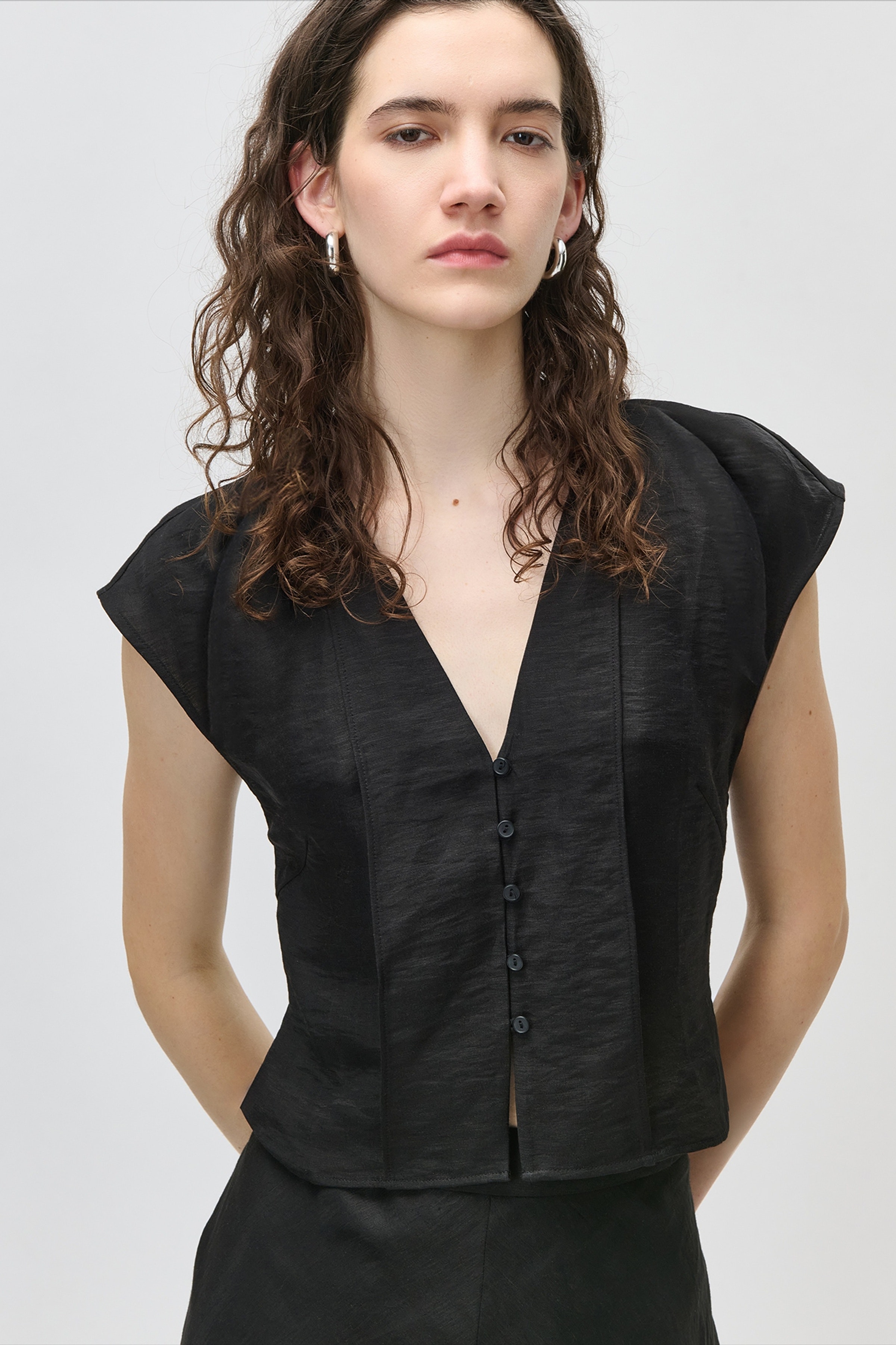 TABITHA Bluse LOOKBOOK FRONT 30600578-BK999