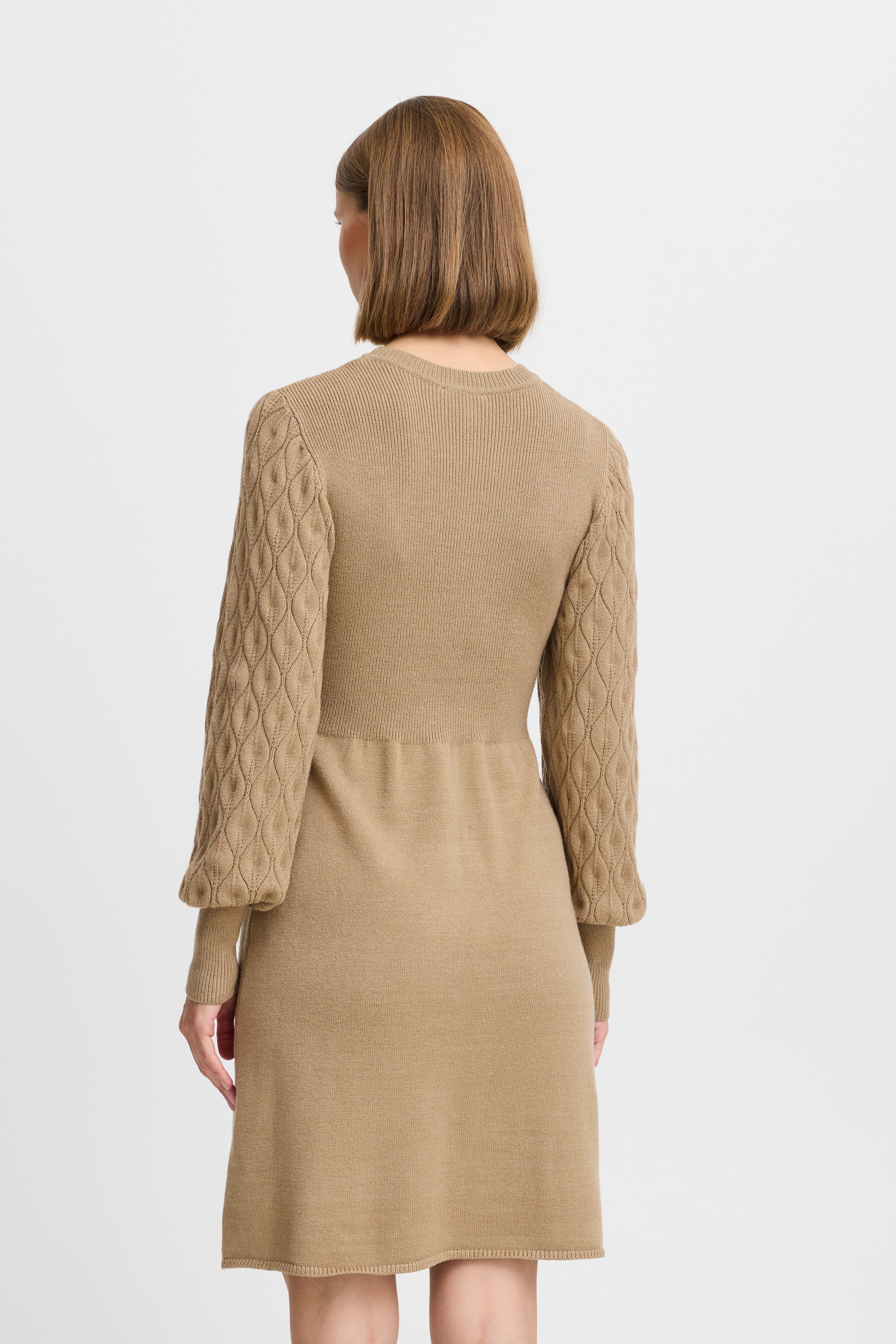 BYNONINA Kleid LOOKBOOK BACK 20813517-1713141
