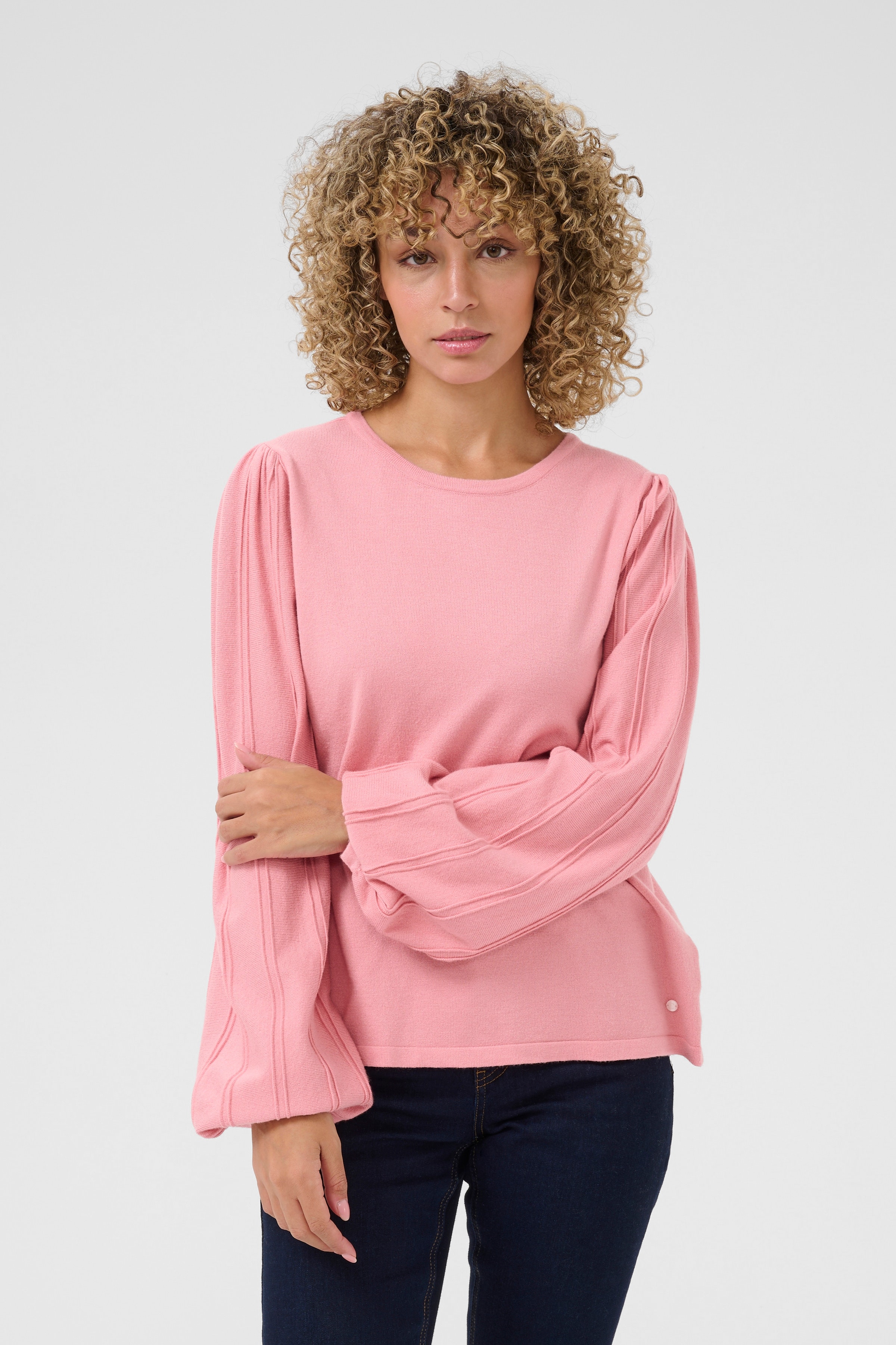 CRDela Pullover LOOKBOOK FRONT 10613230-151614