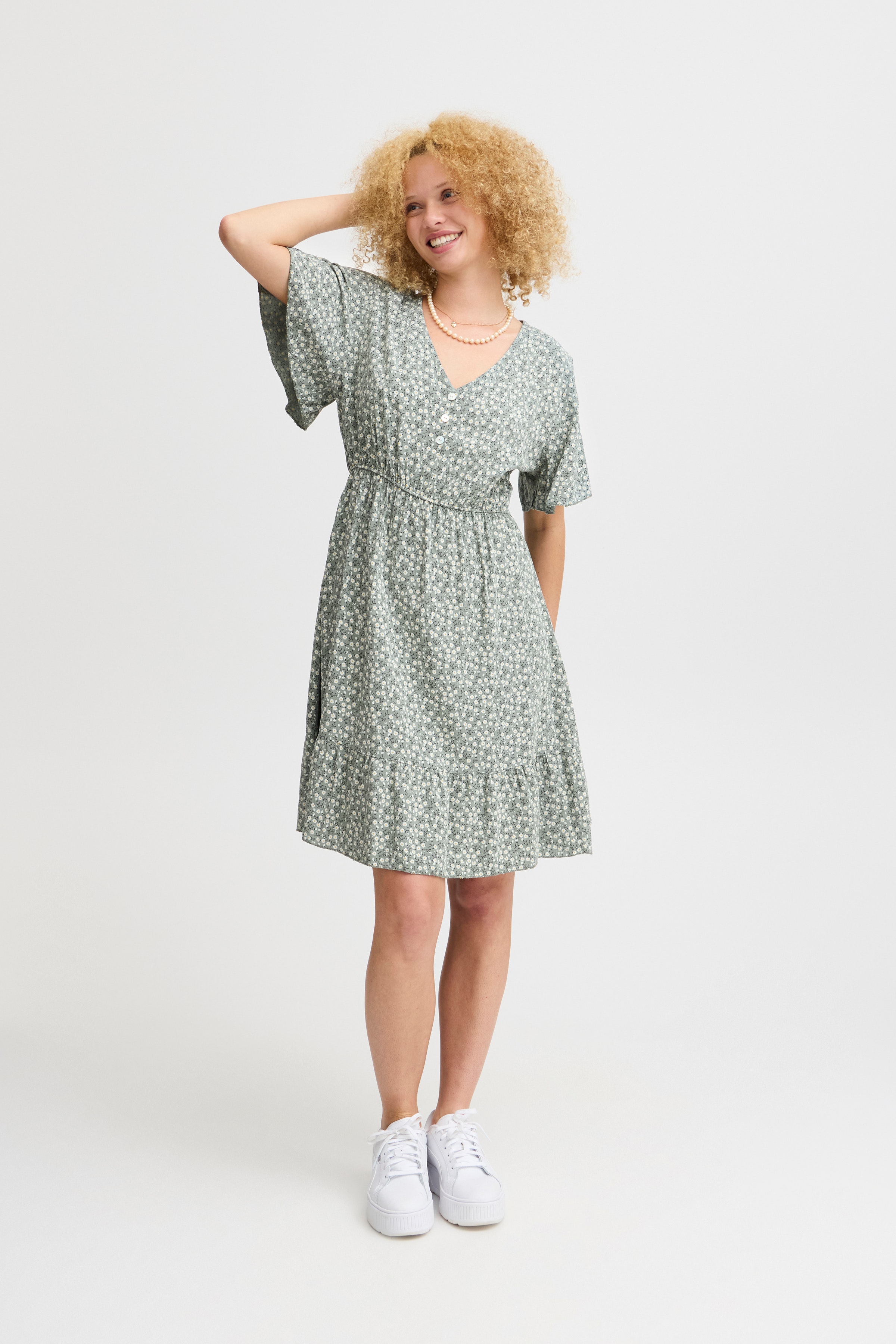 SBGINA Kjole LOOKBOOK FRONT 22100684-176212