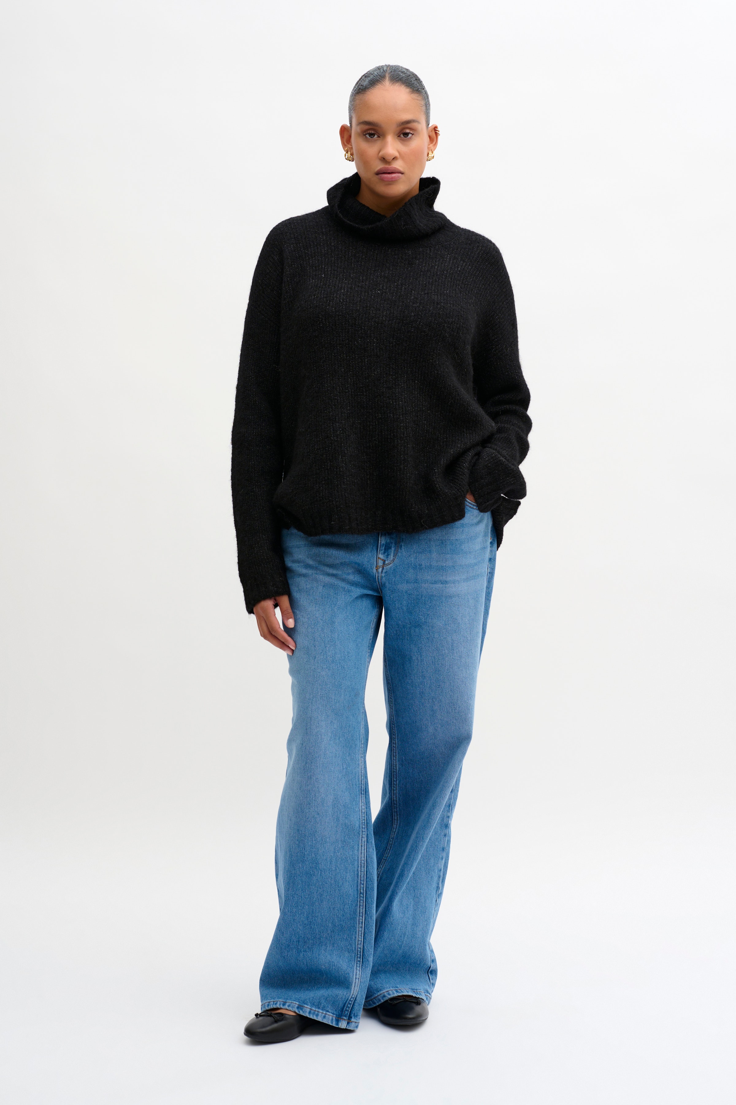 11 THE KNIT ROLLNECK LOOKBOOK FRONT 10703605-100675