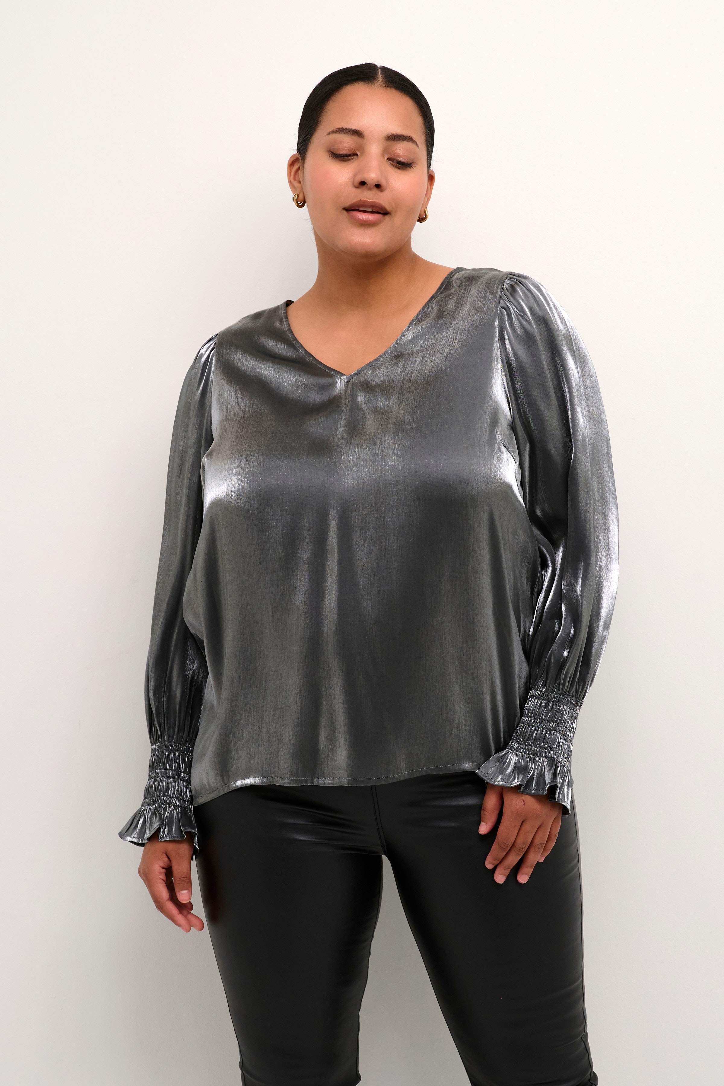 KCmilla Blouse LOOKBOOK FRONT 10581887-100281