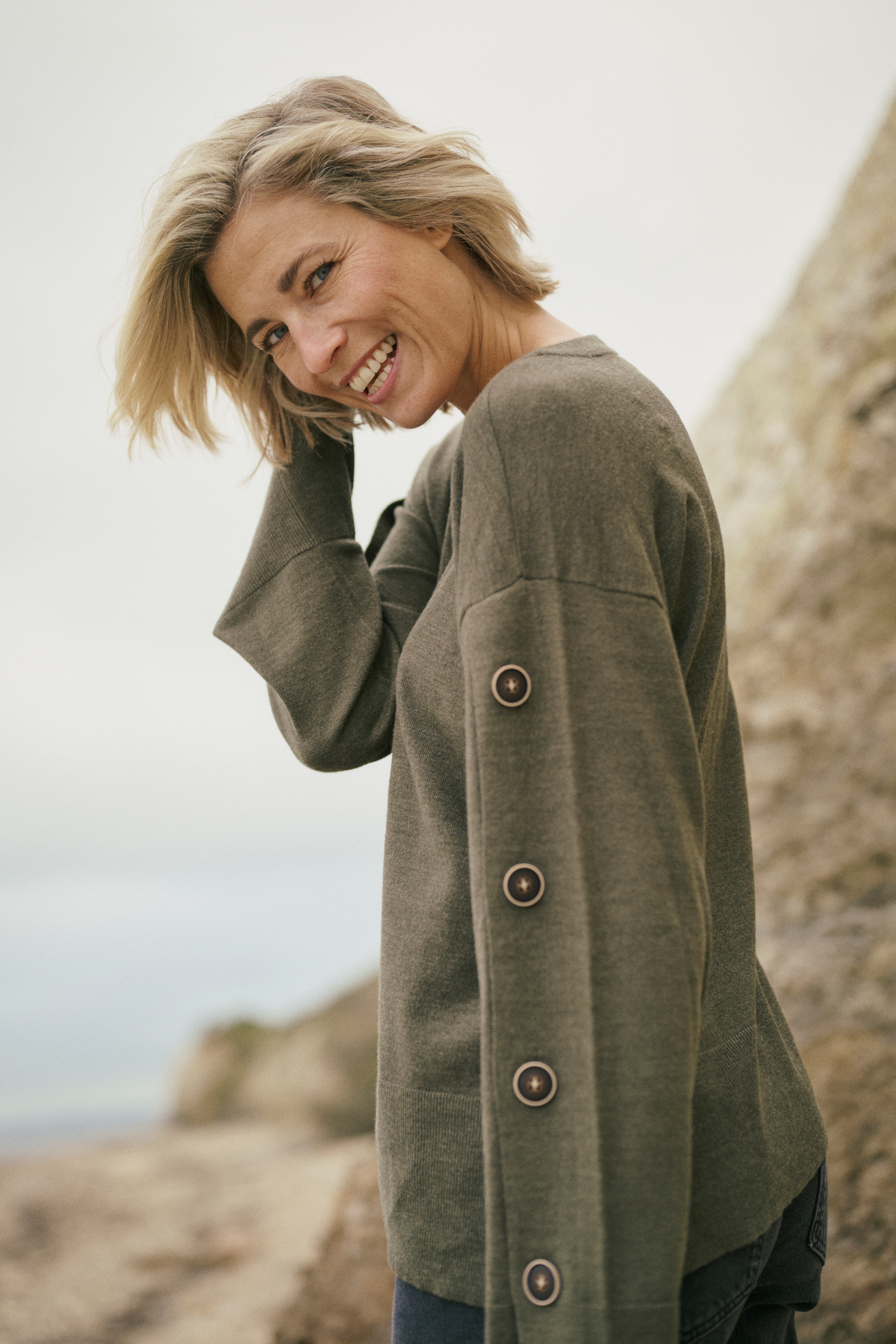 BPzenia Pullover LOCATION NONE 40200051-1905111