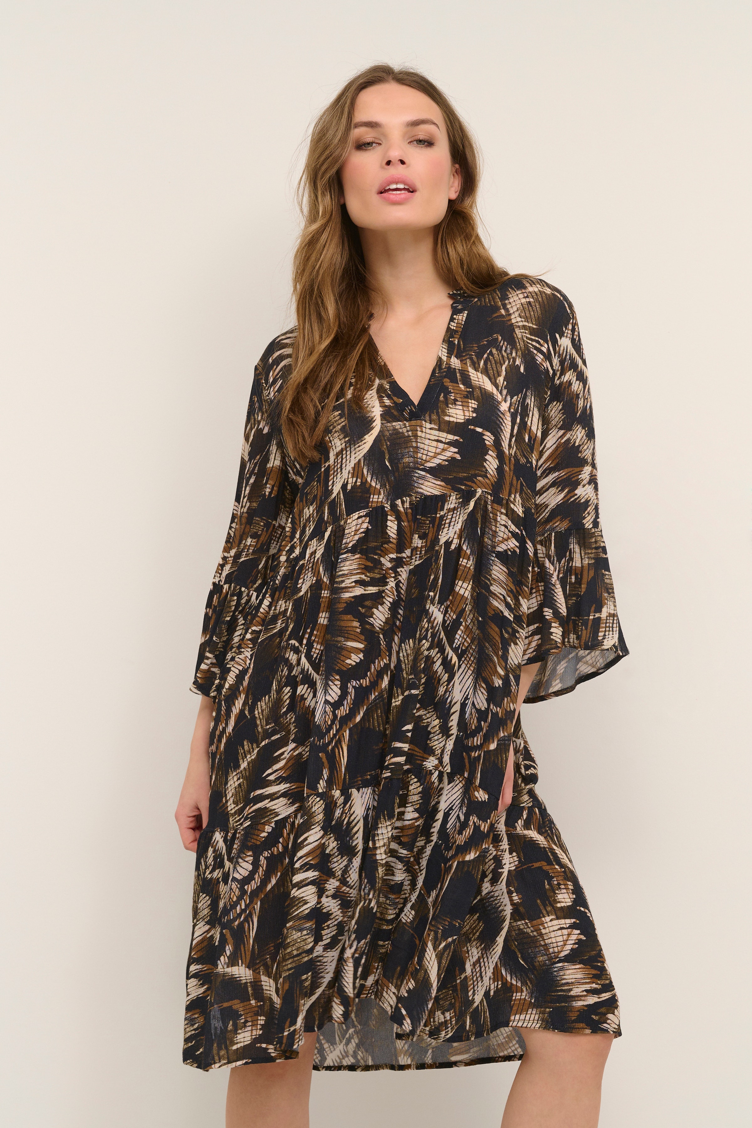 KAerina Dress LOOKBOOK FRONT 10506894-103400