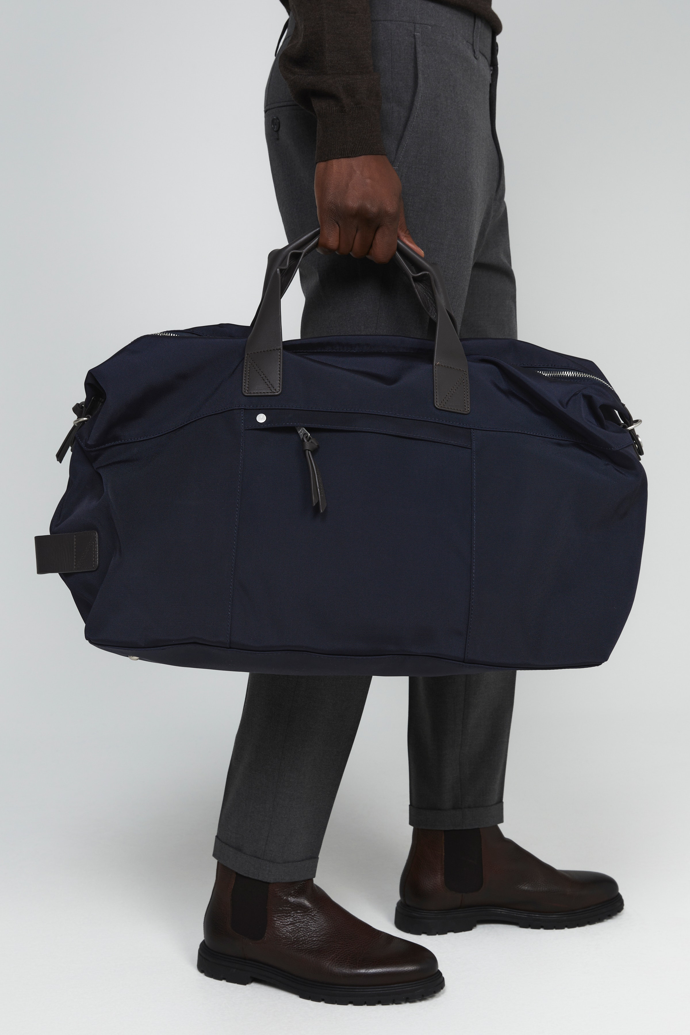 Weekender Bag LOOKBOOK FRONT 30203649-20210