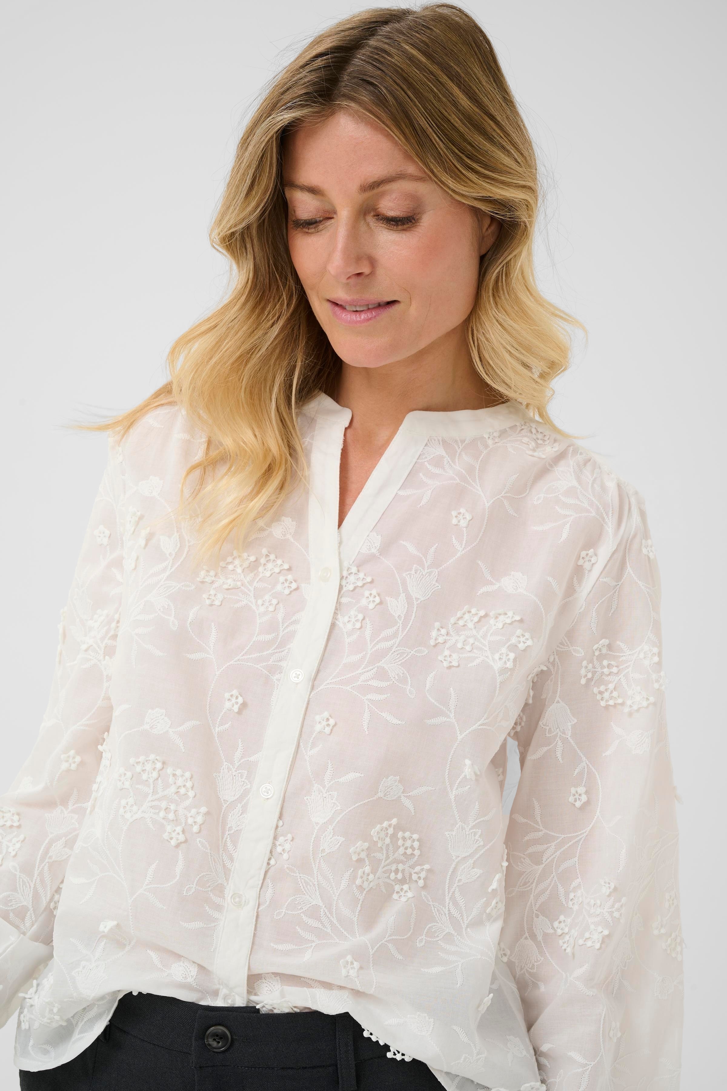 CRHilda Shirt LOOKBOOK DETAIL 10614183-110602