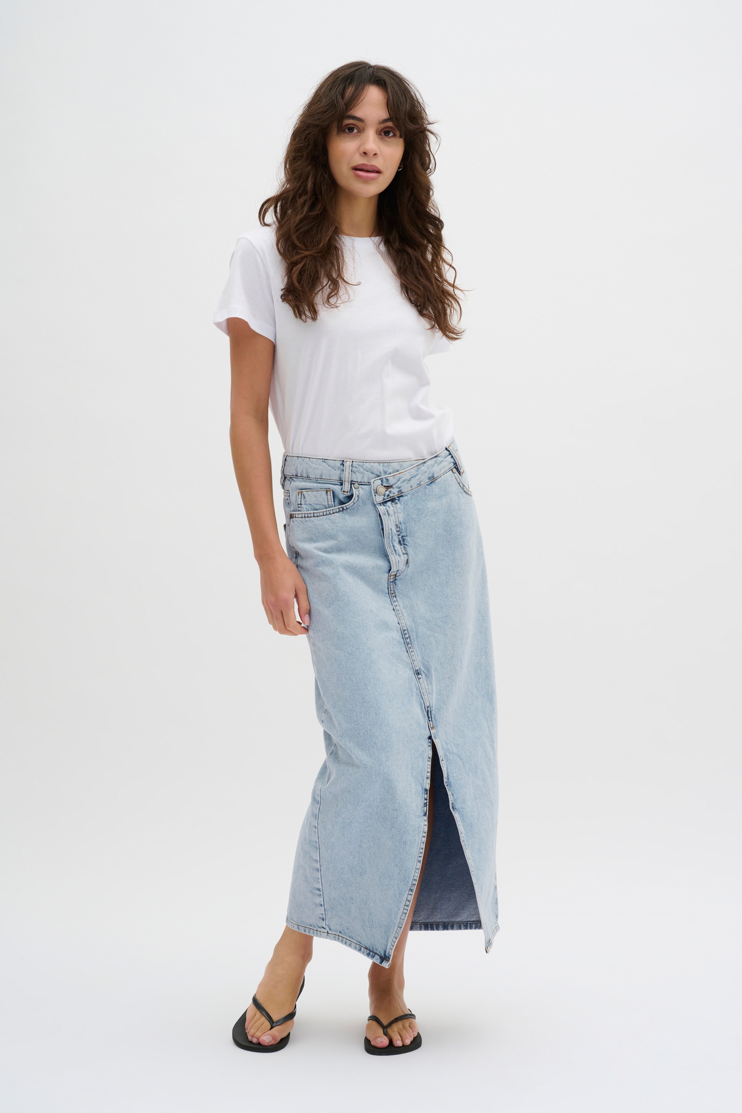 MWLouis Wrap Long Denim Skirt LOOKBOOK FRONT 10703793-100046