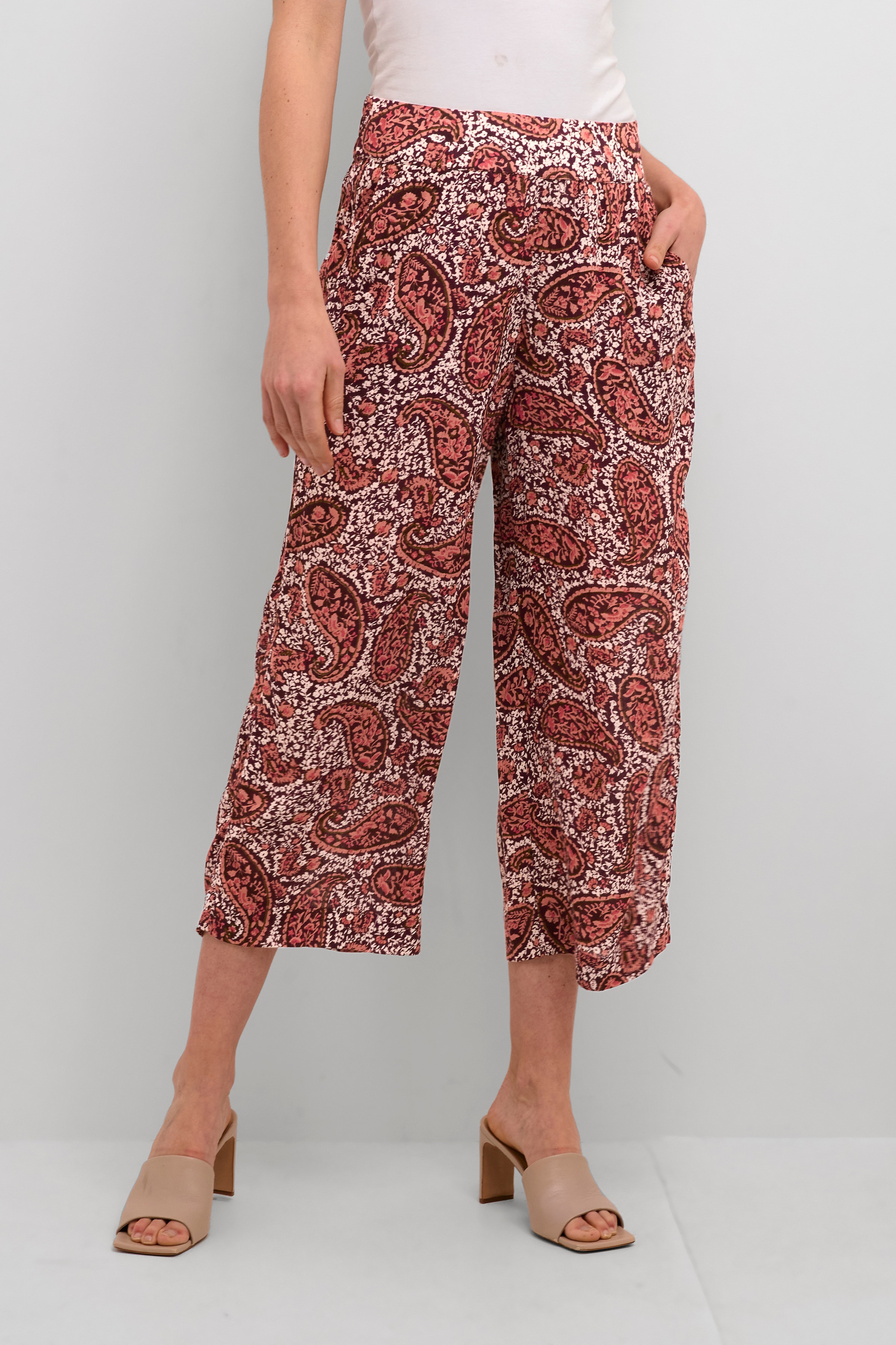 BPulla Byxor LOOKBOOK FRONT 10590456-104506B