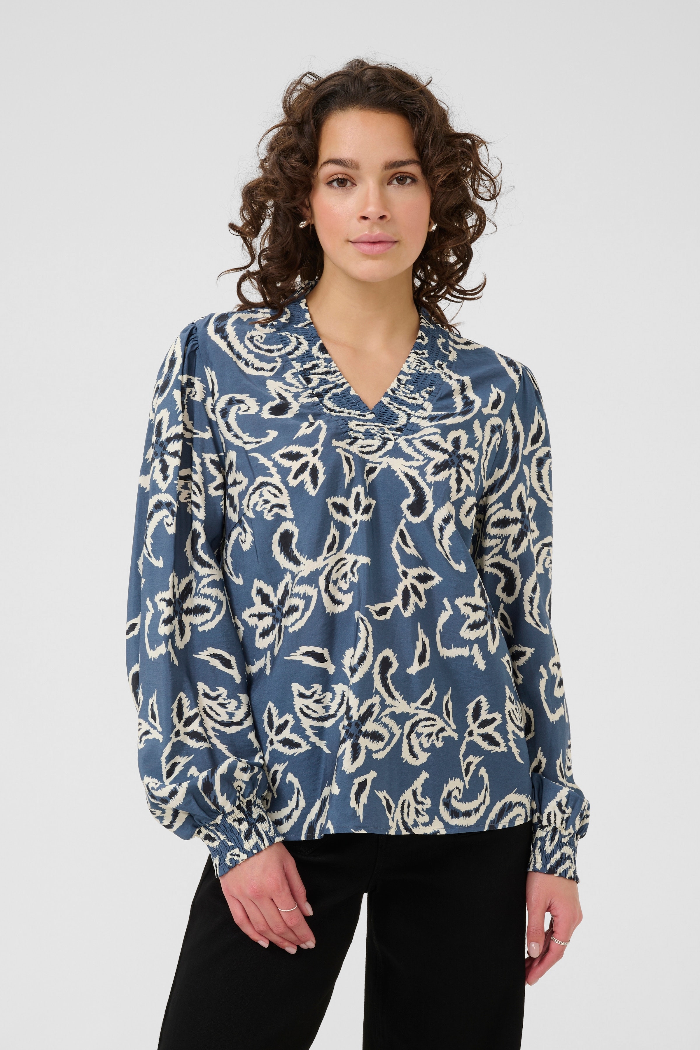 KAdahlia Blus LOOKBOOK FRONT 10510568-108221