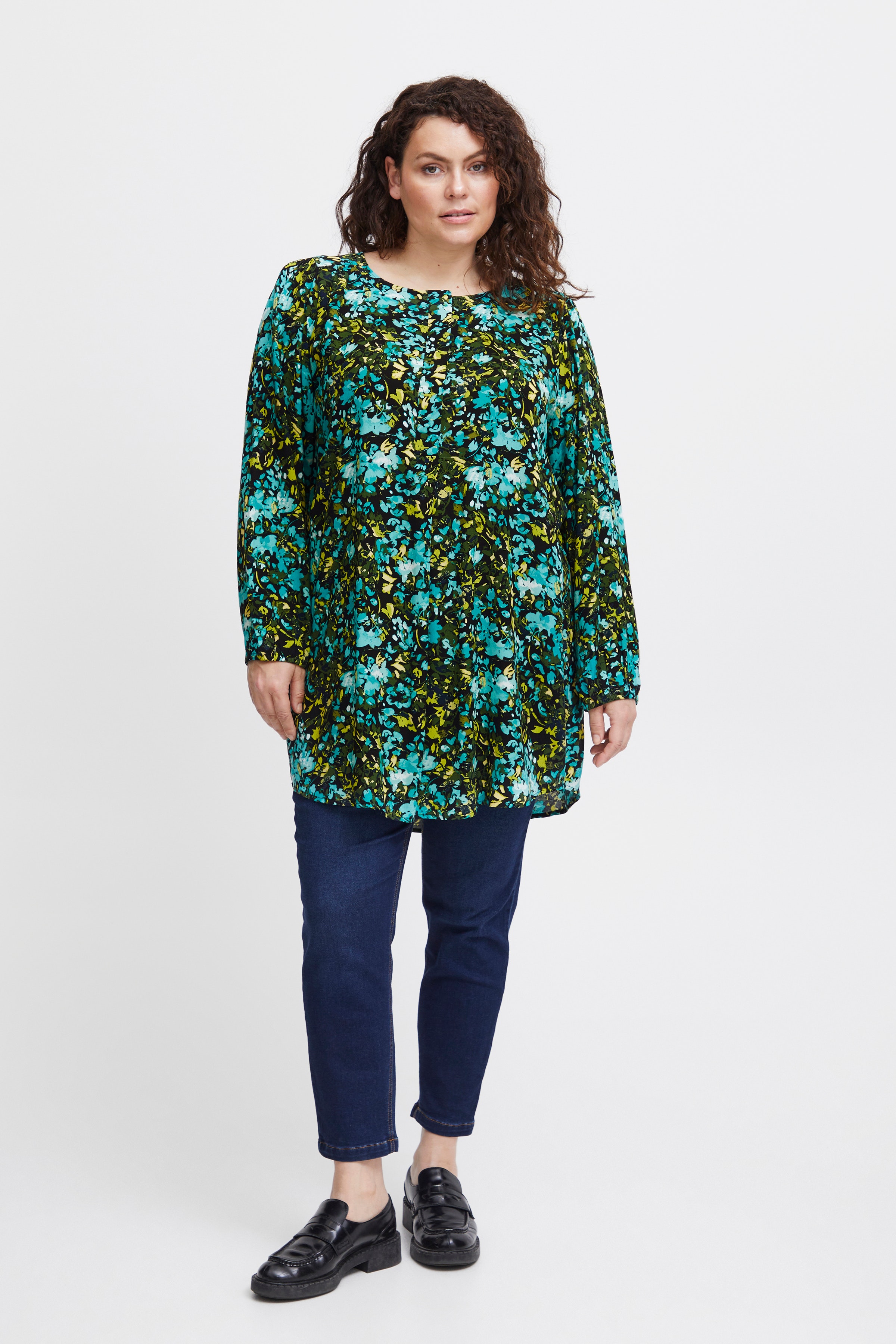 LÅNGÄRMAD BLUS LOOKBOOK FRONT 20612856-202497