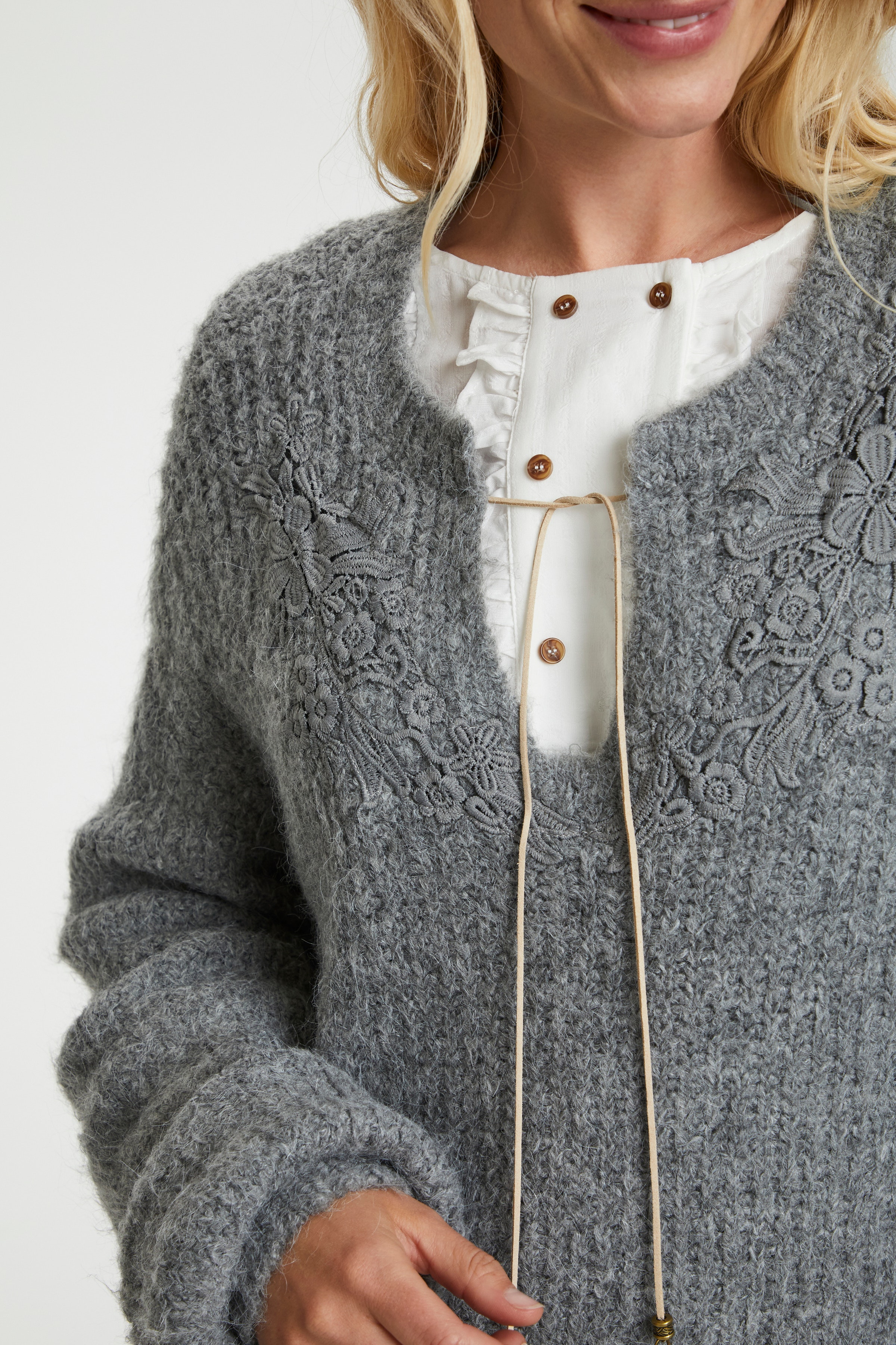 CRMiranda Stickad pullover LOOKBOOK DETAIL 10608624-100391