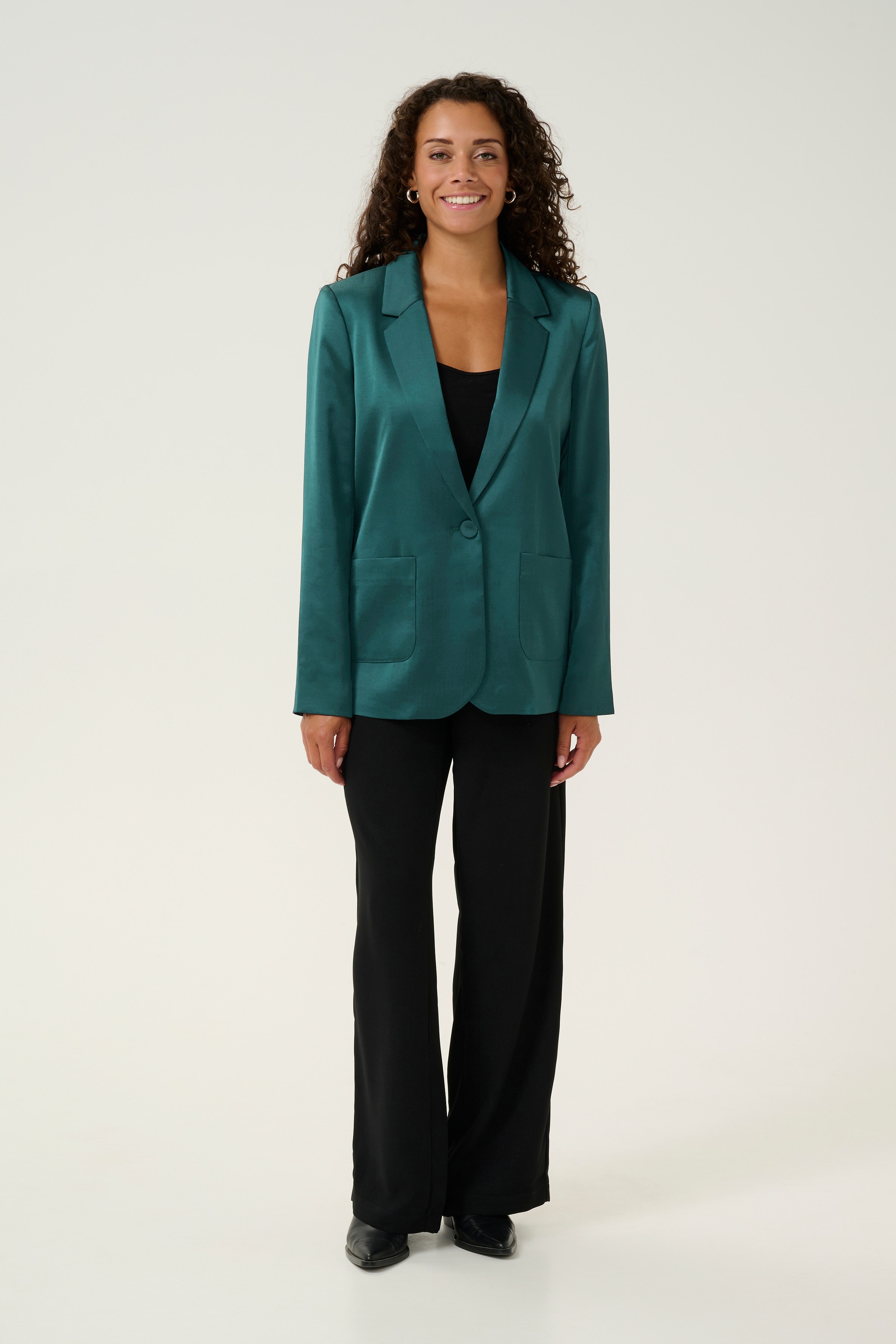 CRCocamia Blazer LOOKBOOK FRONT 10612379-195320