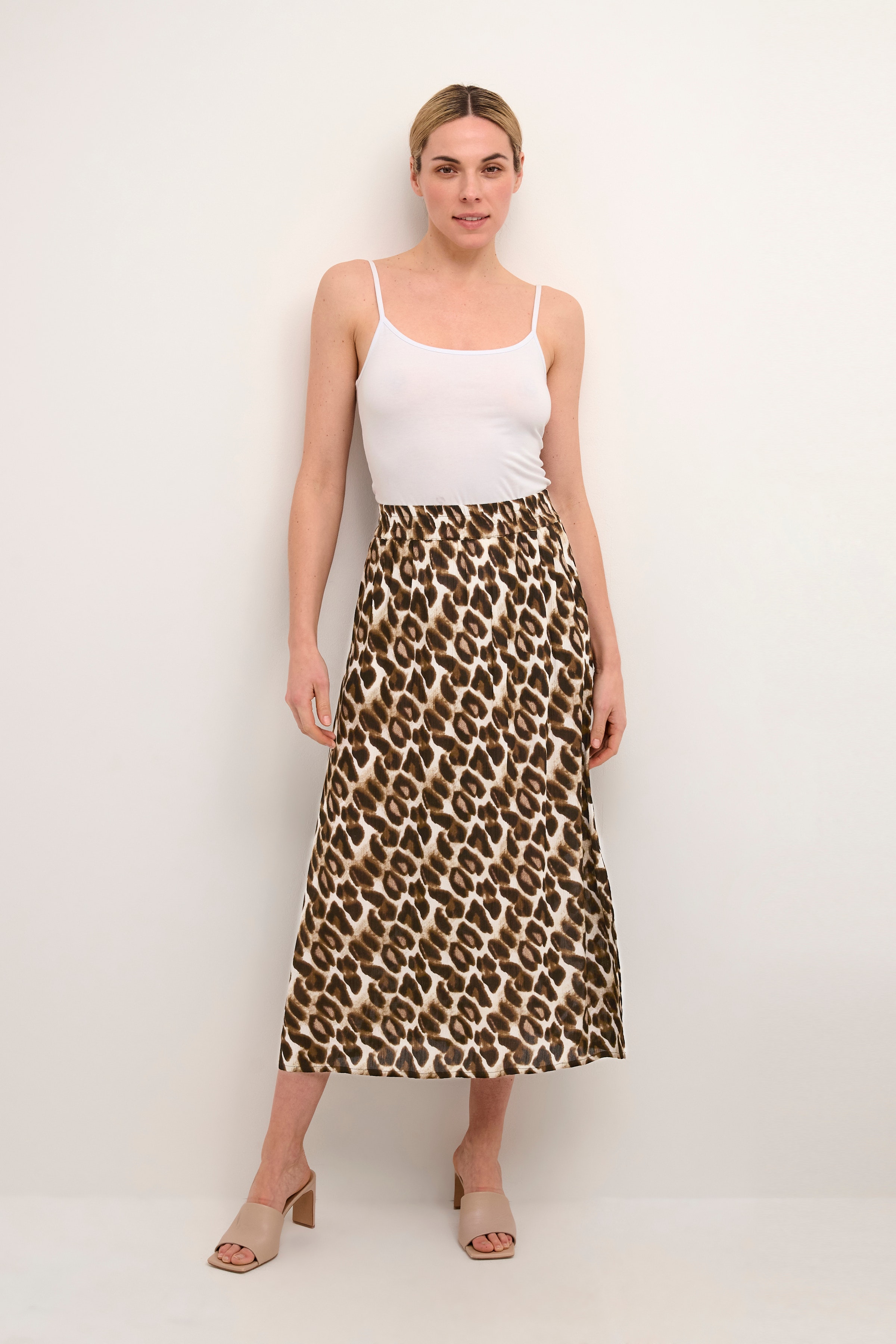 BPulla Kjol LOOKBOOK FRONT 10590457-104507B