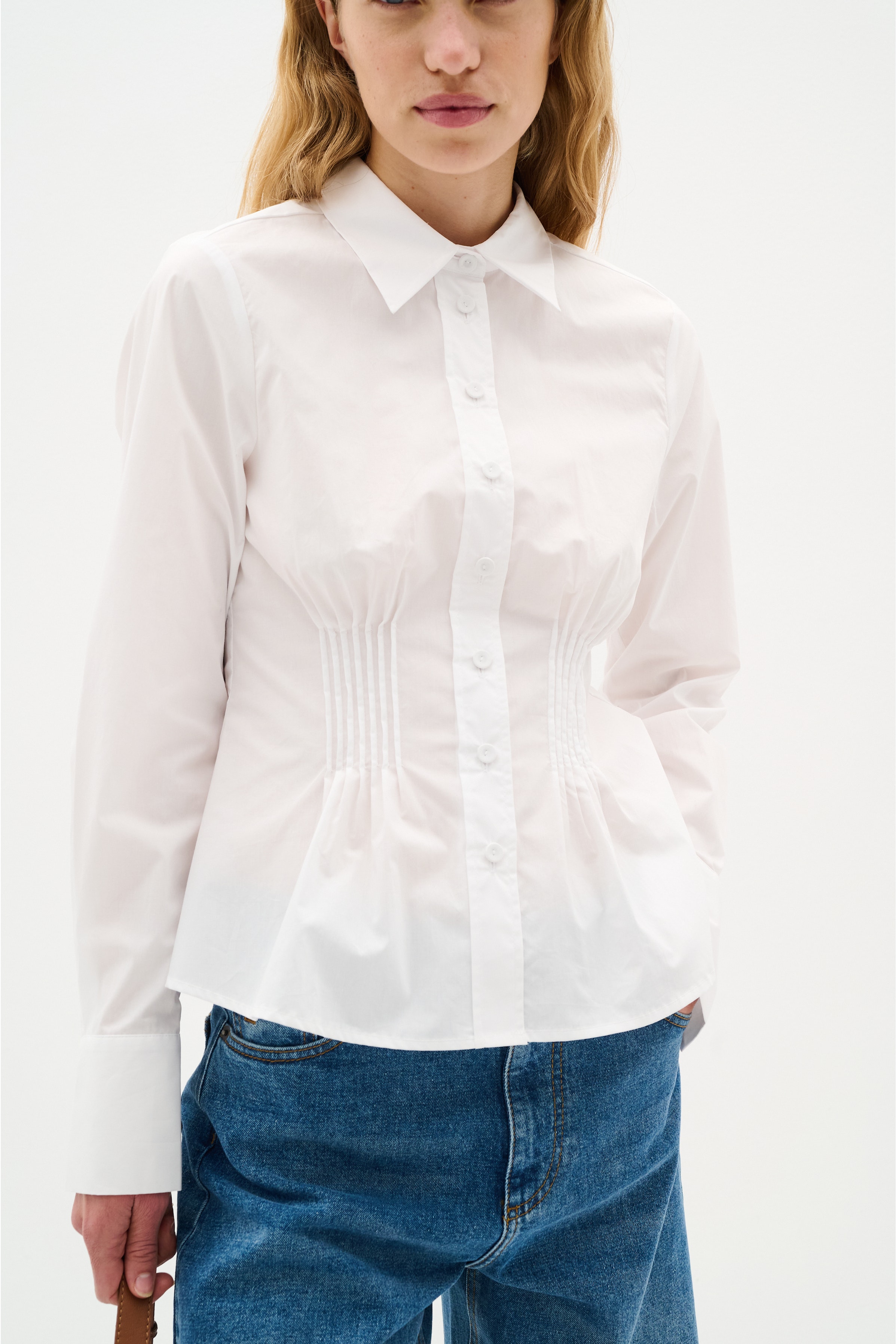 ConorIW Shirt LOOKBOOK FRONT 30110227-300001