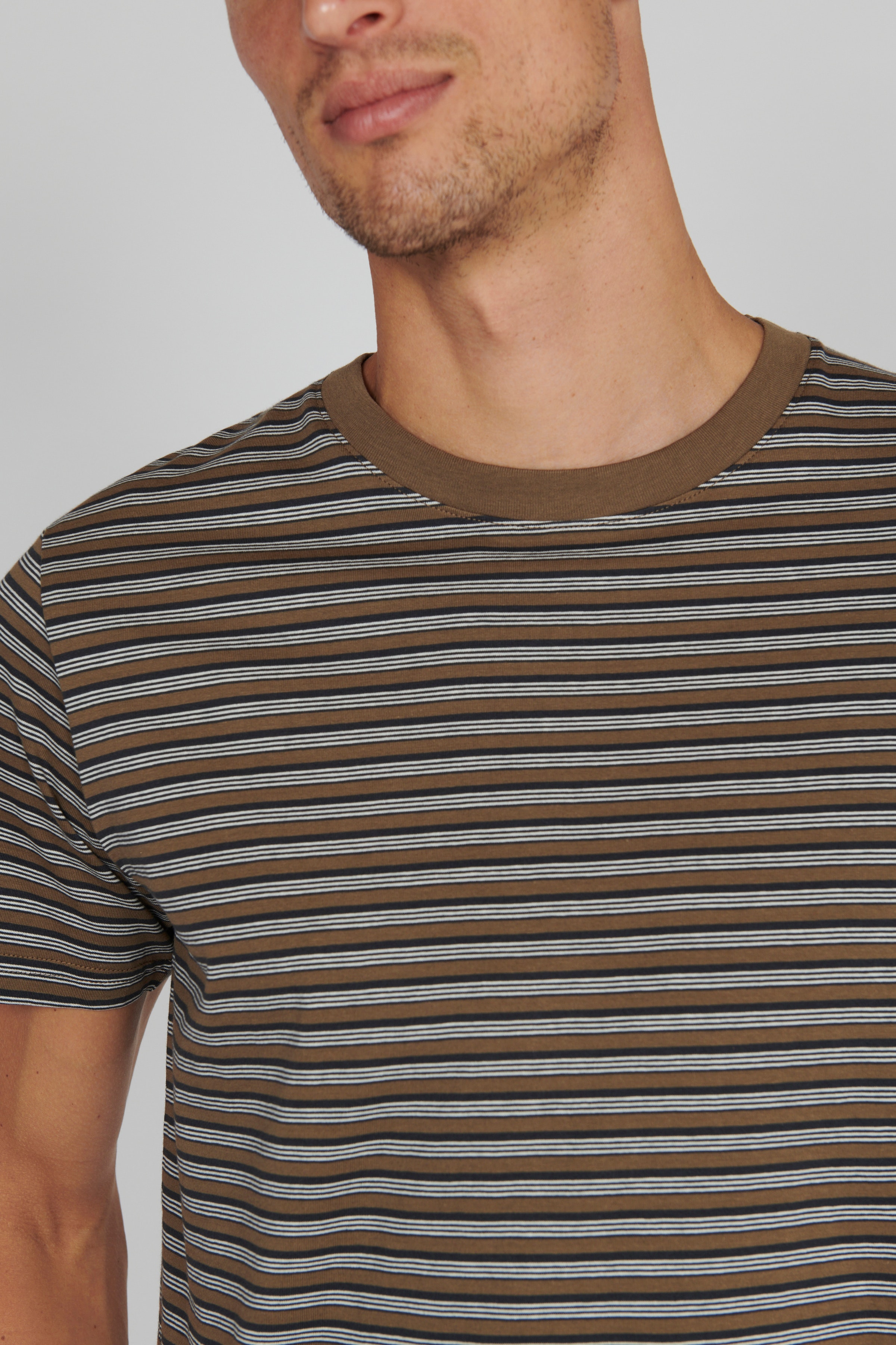 MAjeramy T-shirt LOOKBOOK DETAIL 30207028-190617