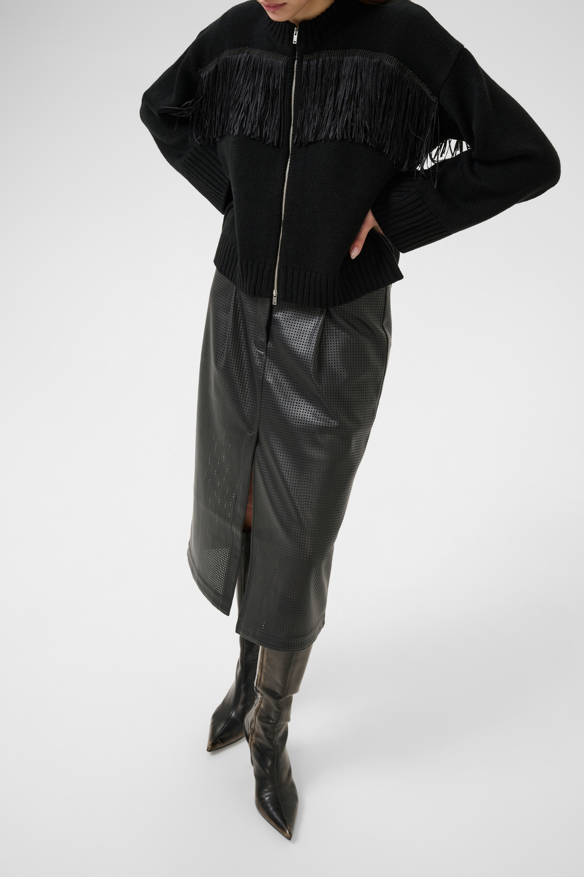 KBCade Cardigan LOOKBOOK FRONT 10105741-194008