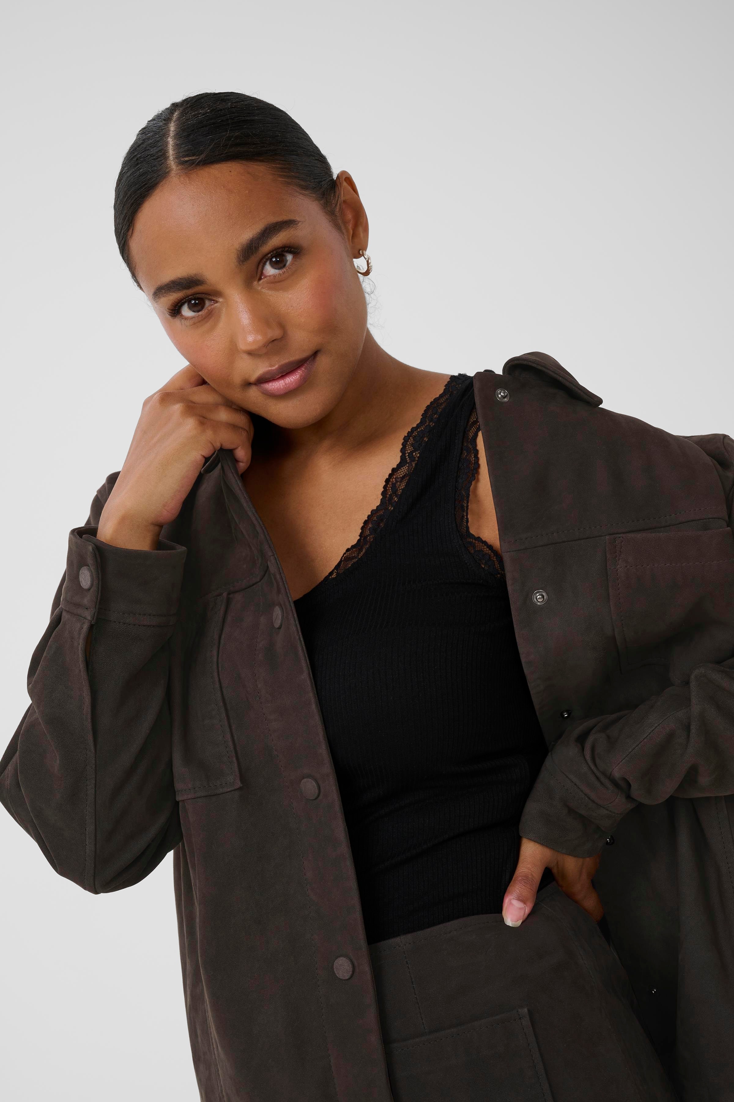 KArachel Suède Jas LOOKBOOK FRONT 10510809-191111