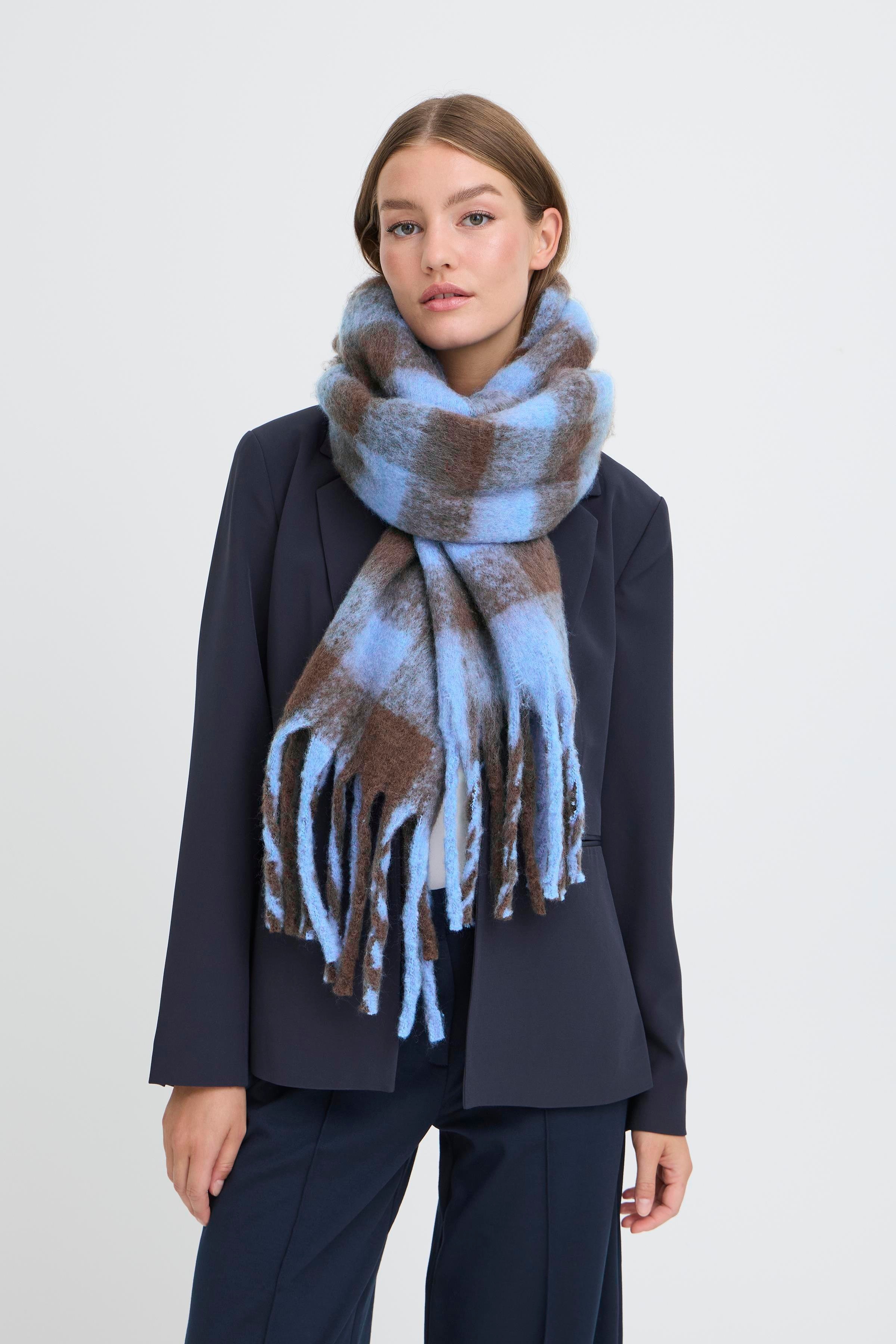 IAMANUELLA Scarf LOOKBOOK FRONT 20124747-190915