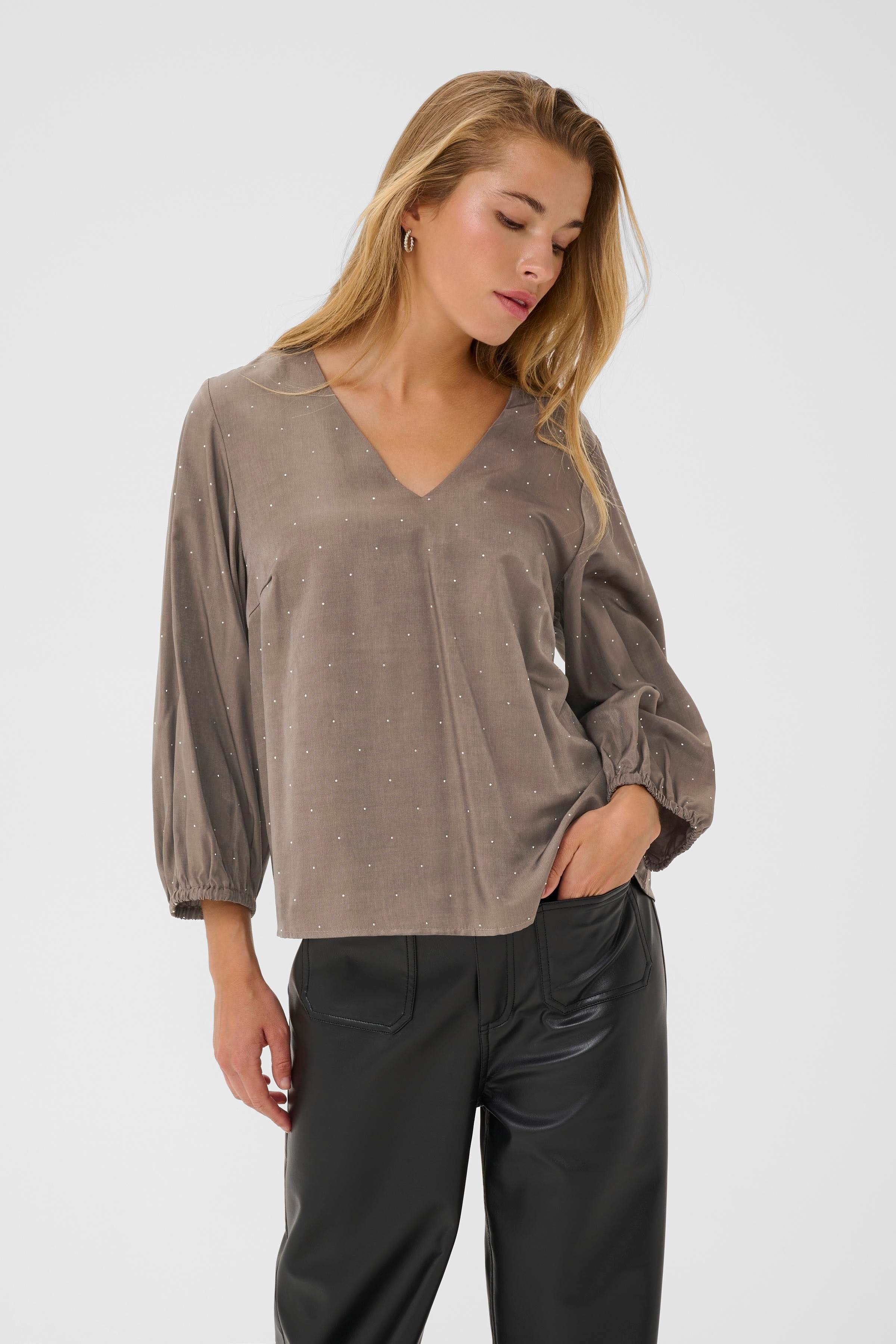 KAida Bluse LOOKBOOK FRONT 10510817-190808