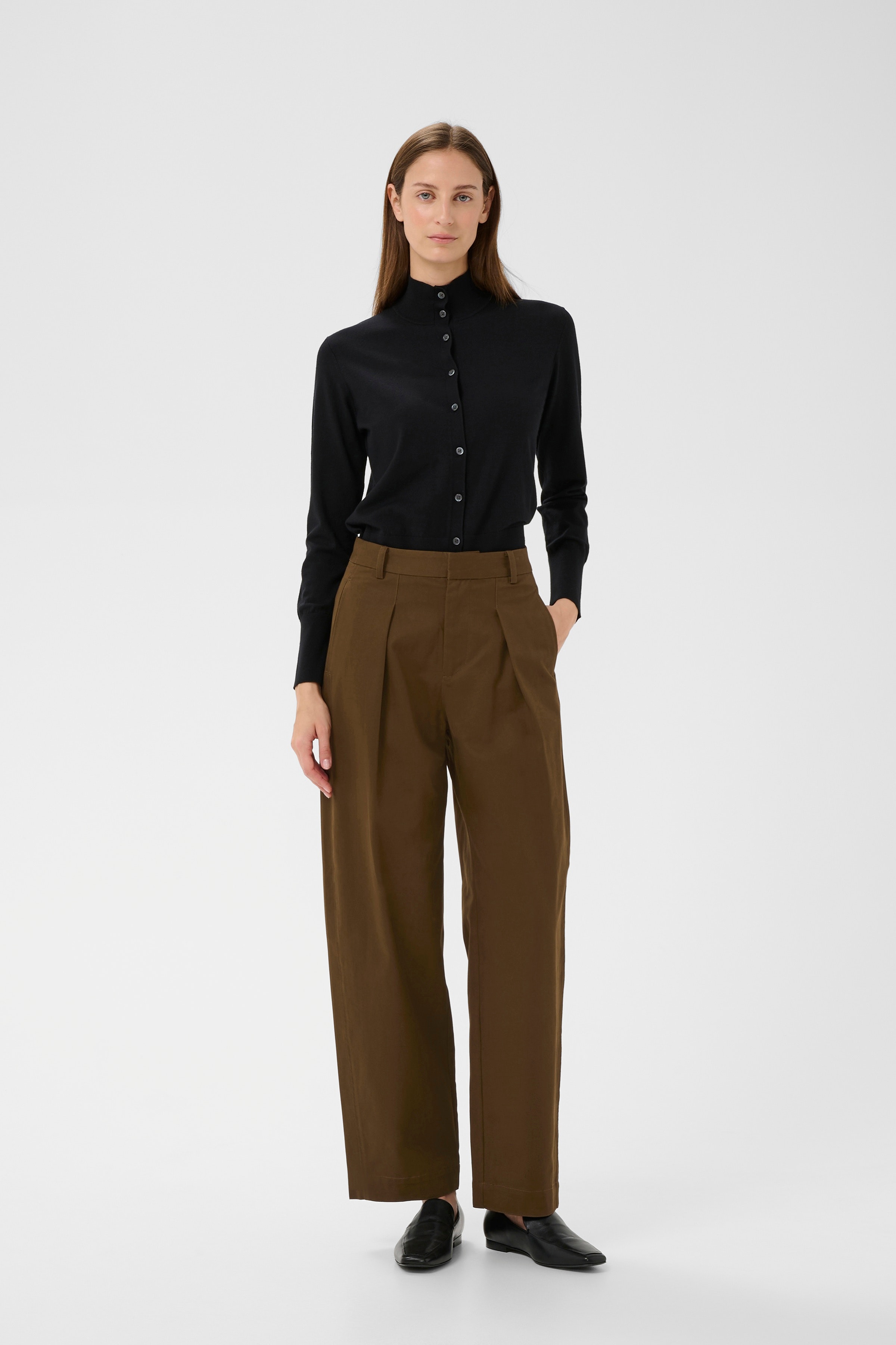 TinikkaIW Hose LOOKBOOK FRONT 30111163-190815