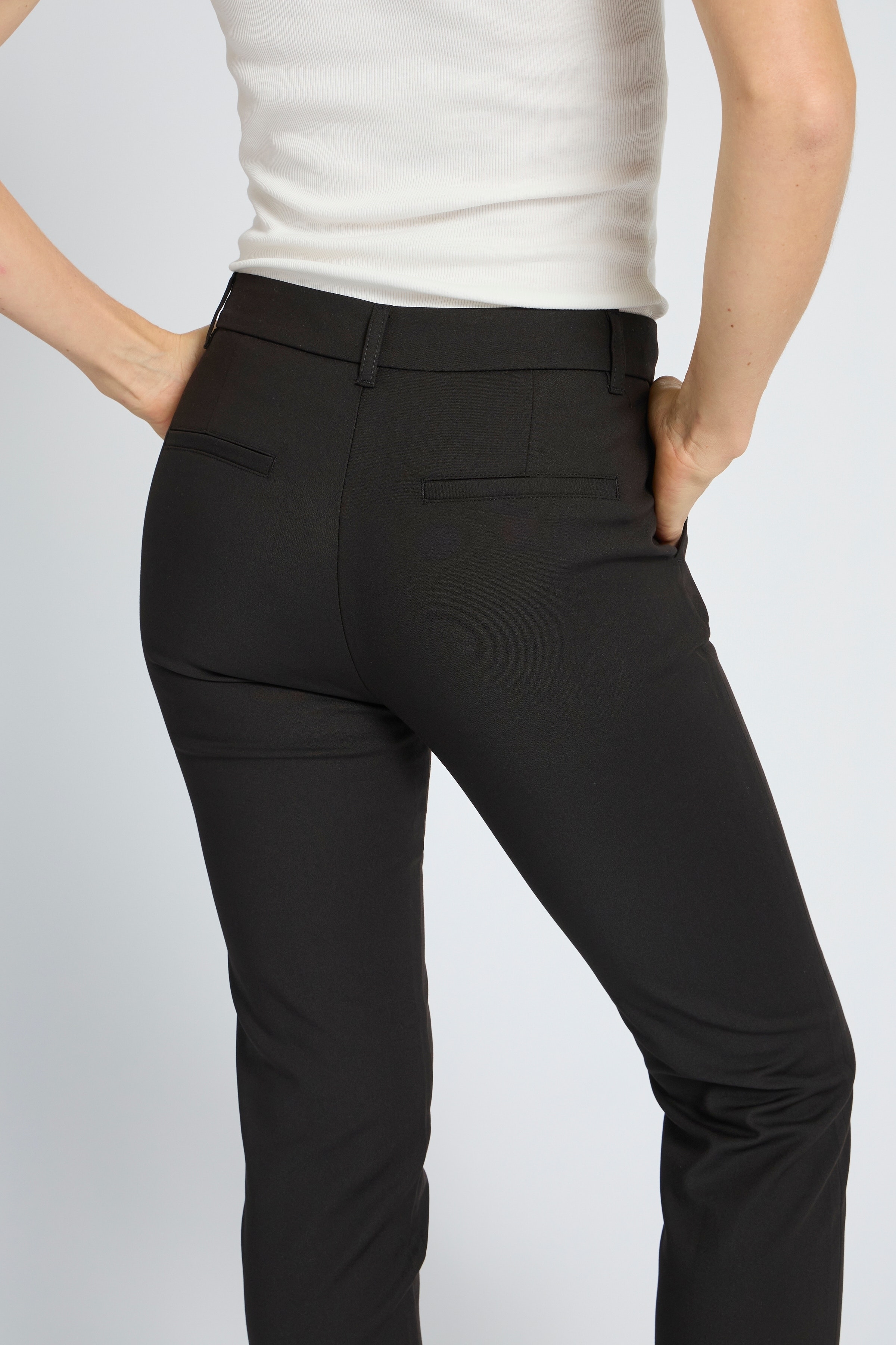 PZBINDY Broek LOCATION NONE 50210332-193911