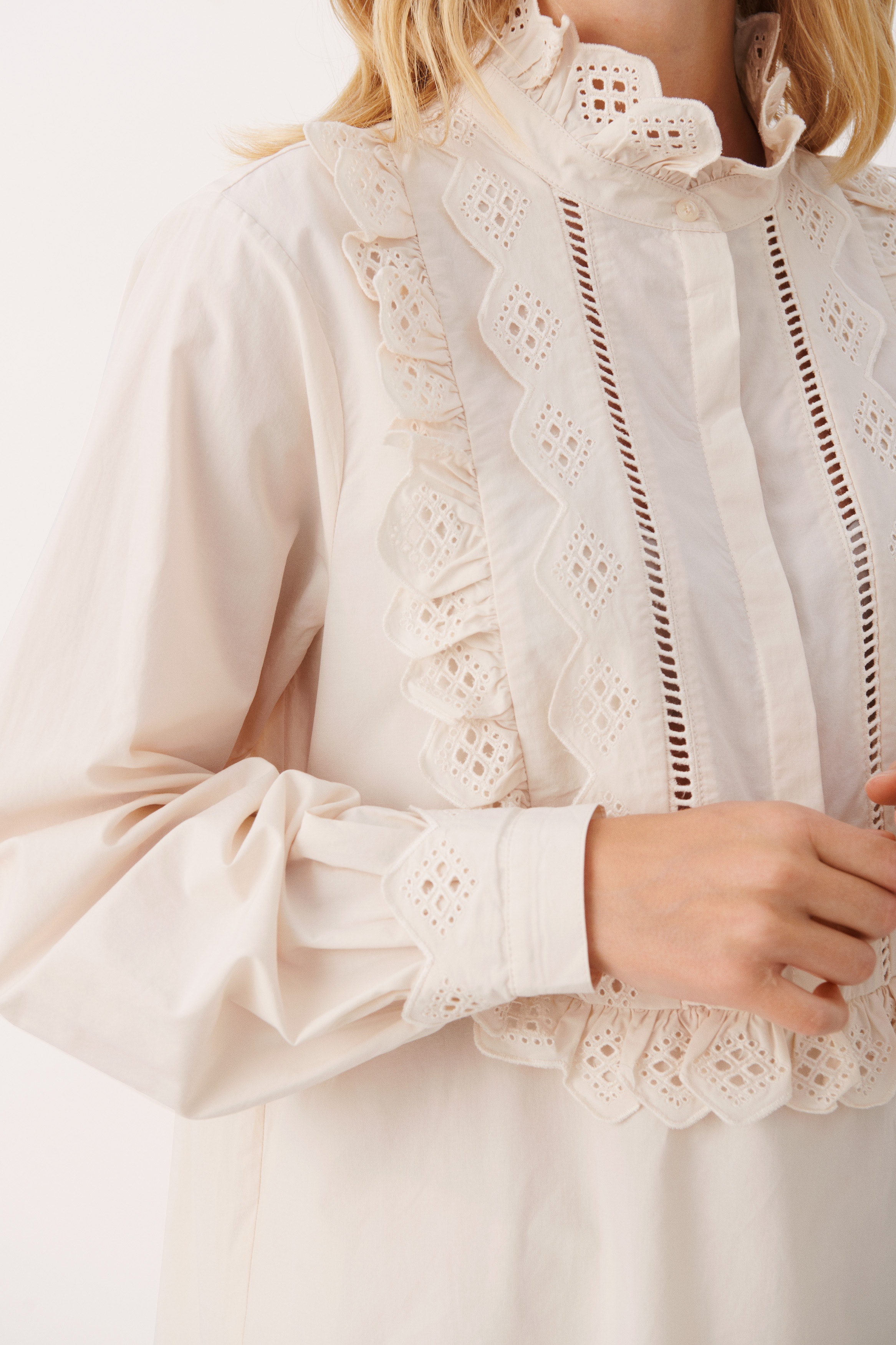 VijaPW Blouse LOOKBOOK DETAIL 30307412-120304