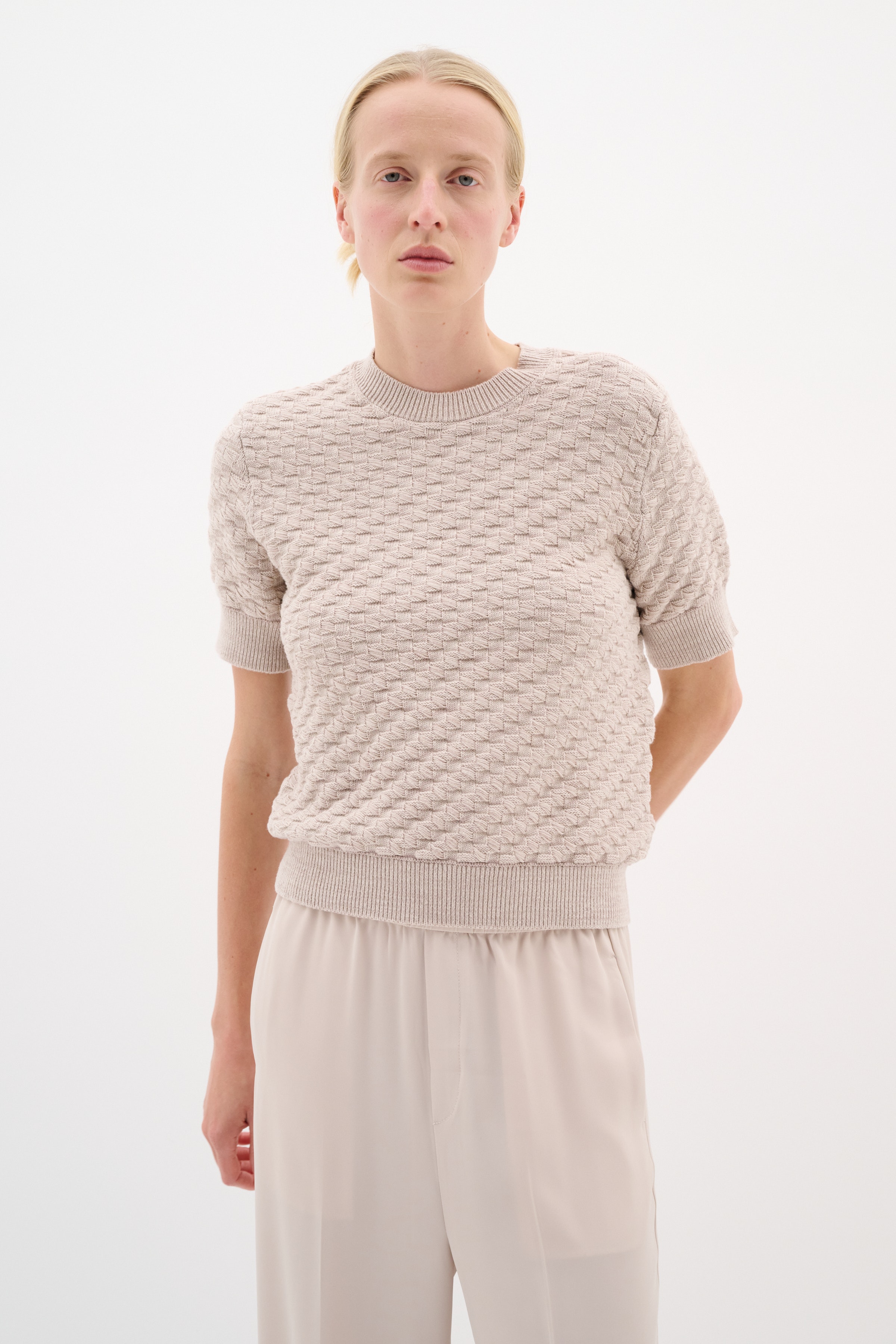 SabbieIW Pullover LOOKBOOK FRONT 30110577-304050