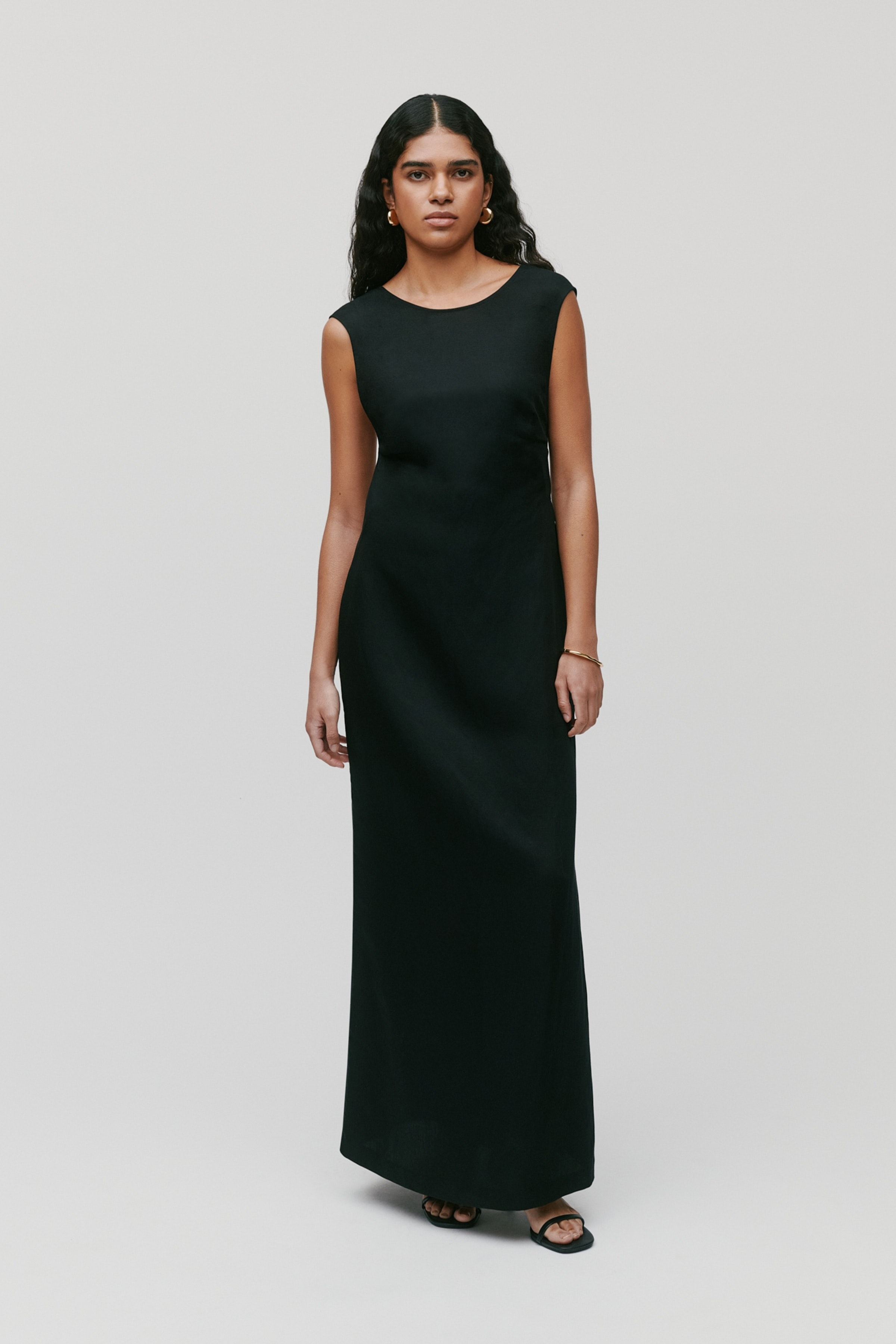 NADEAN Kjole LOOKBOOK FRONT 30600537-BK999