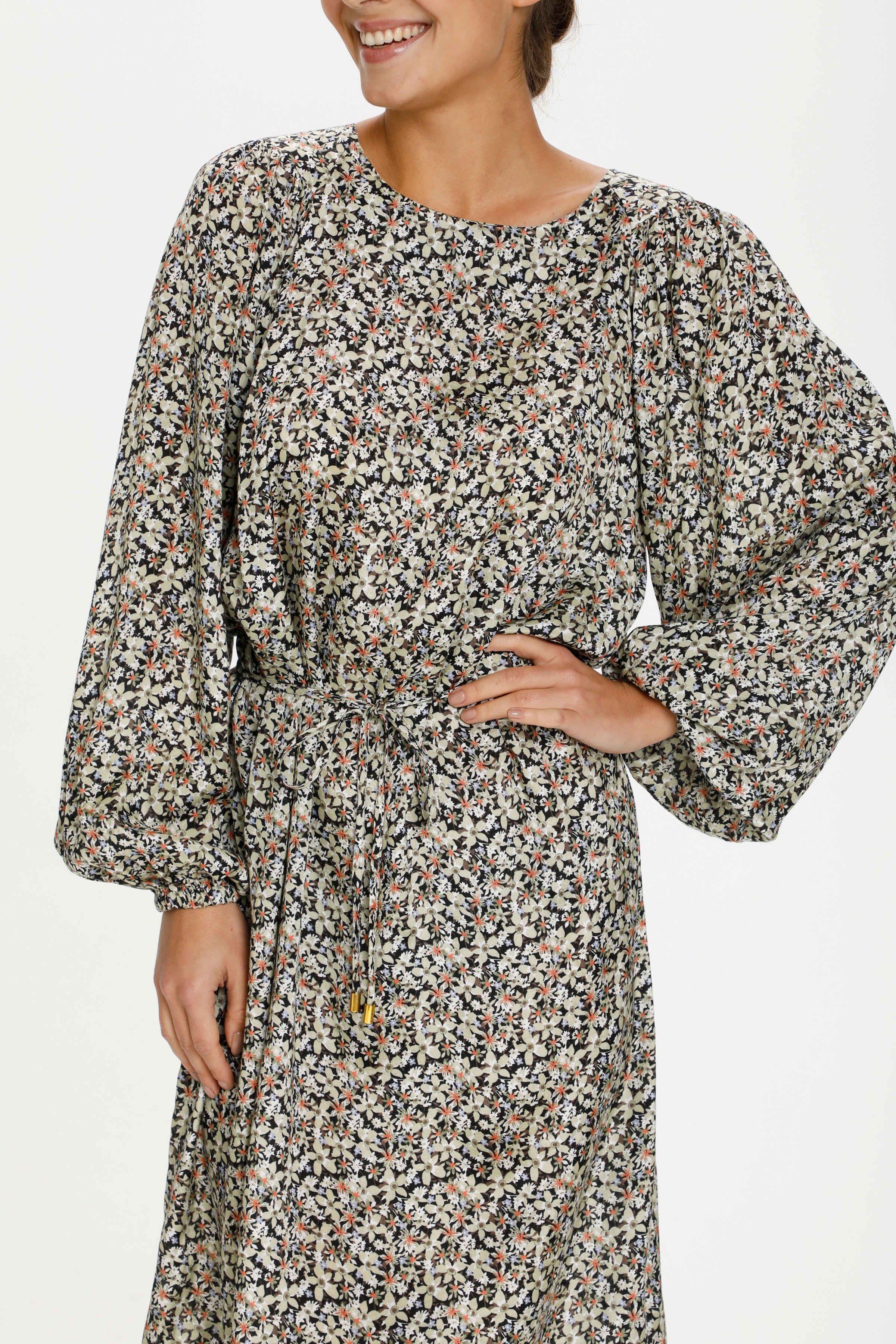 KAeita Kjole LOOKBOOK DETAIL 10505551-101425
