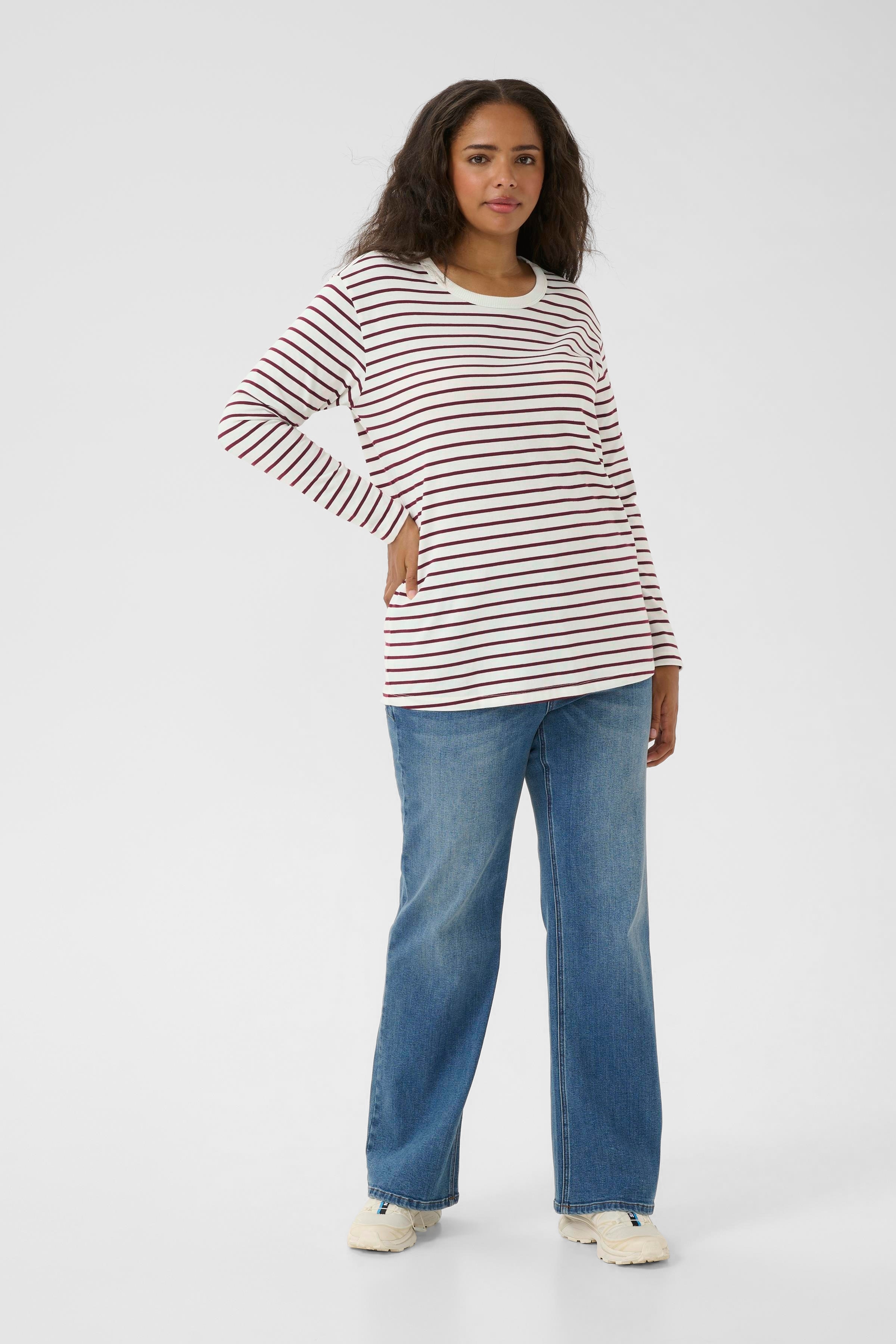 KCwinni T-shirt LOOKBOOK FRONT 10581775-108464