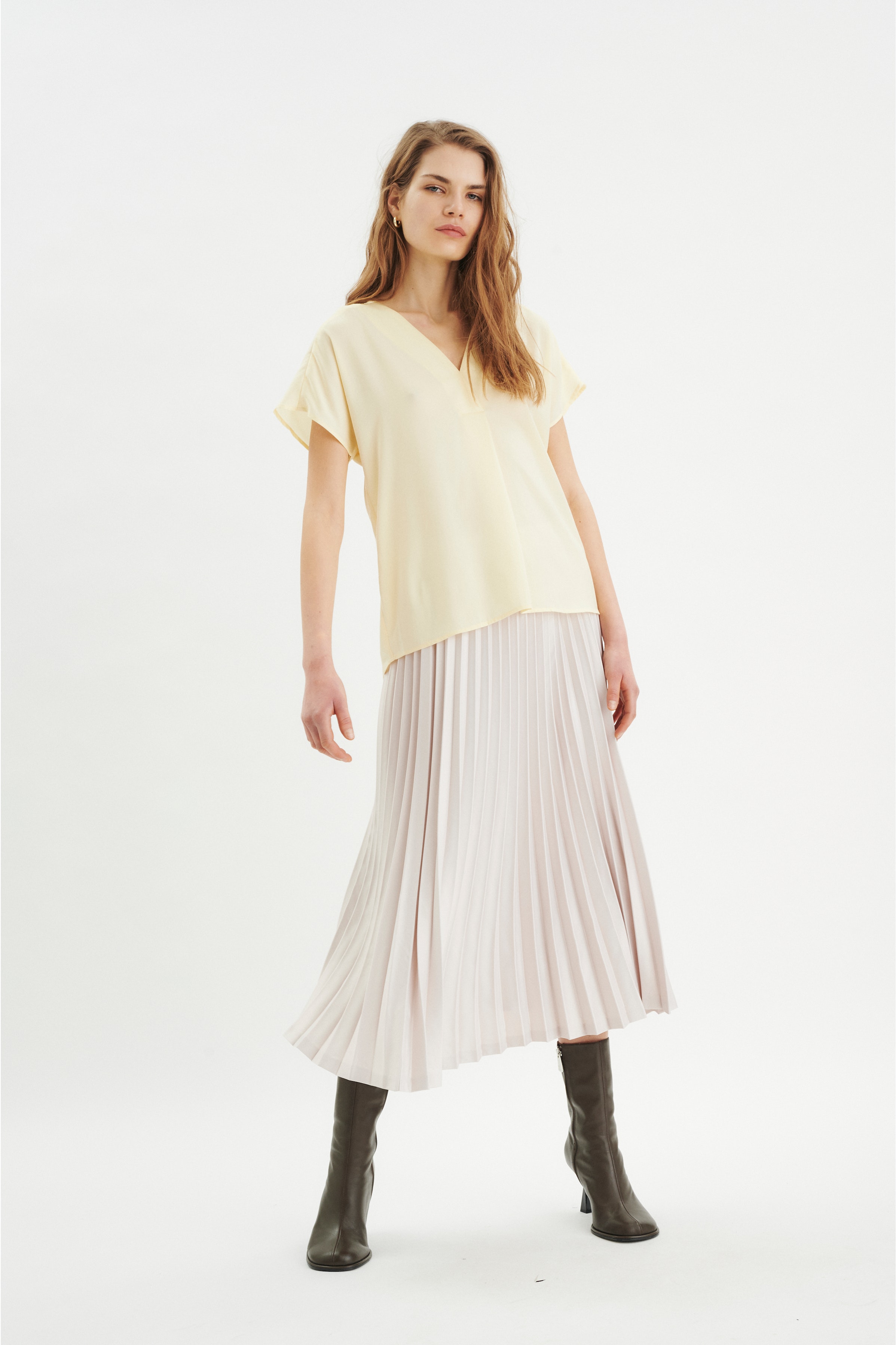 RindaIW Top LOOKBOOK FRONT 30105188-120717