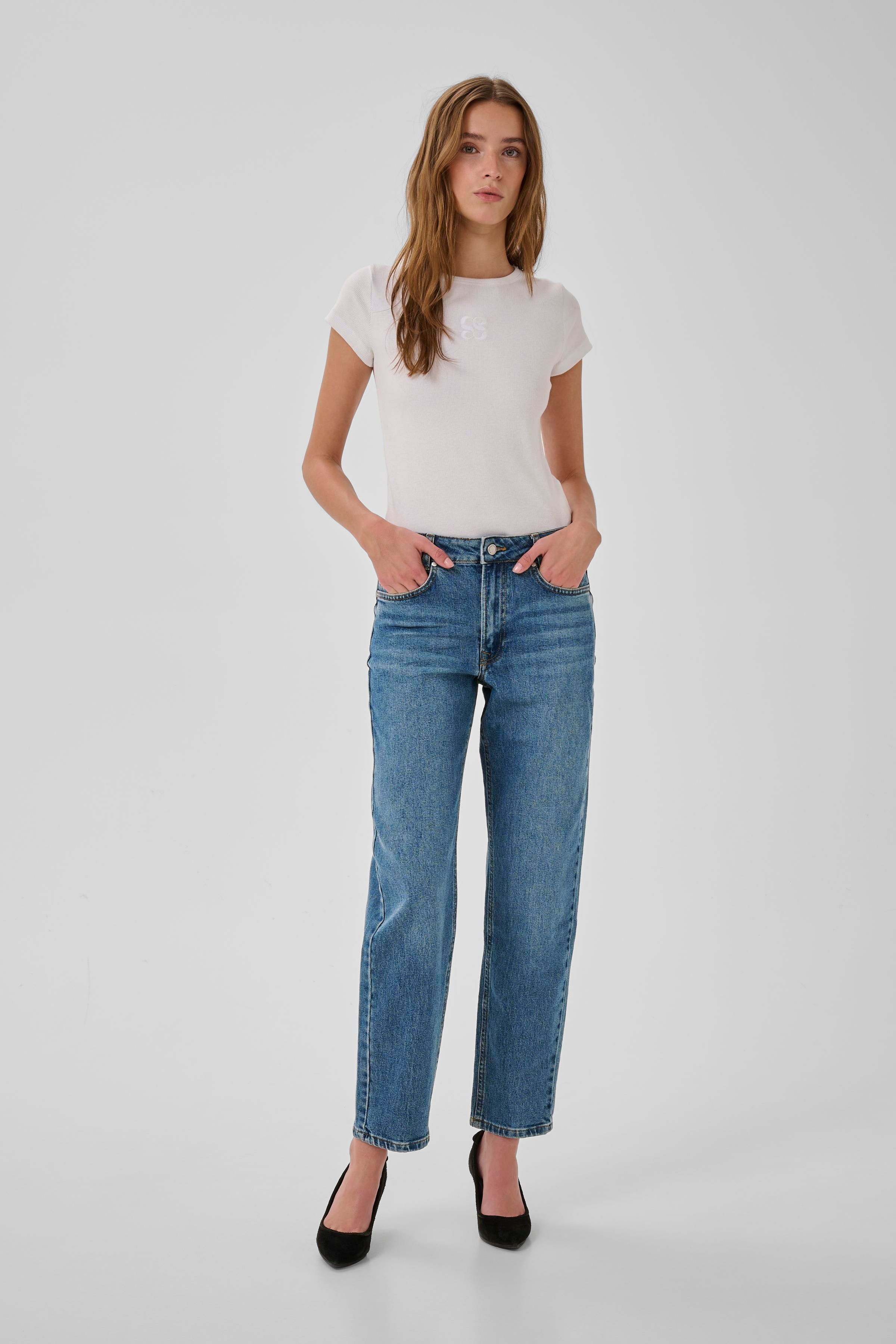 04 THE MOMMY HIGH TAPERED LOOKBOOK FRONT 10704537-100054