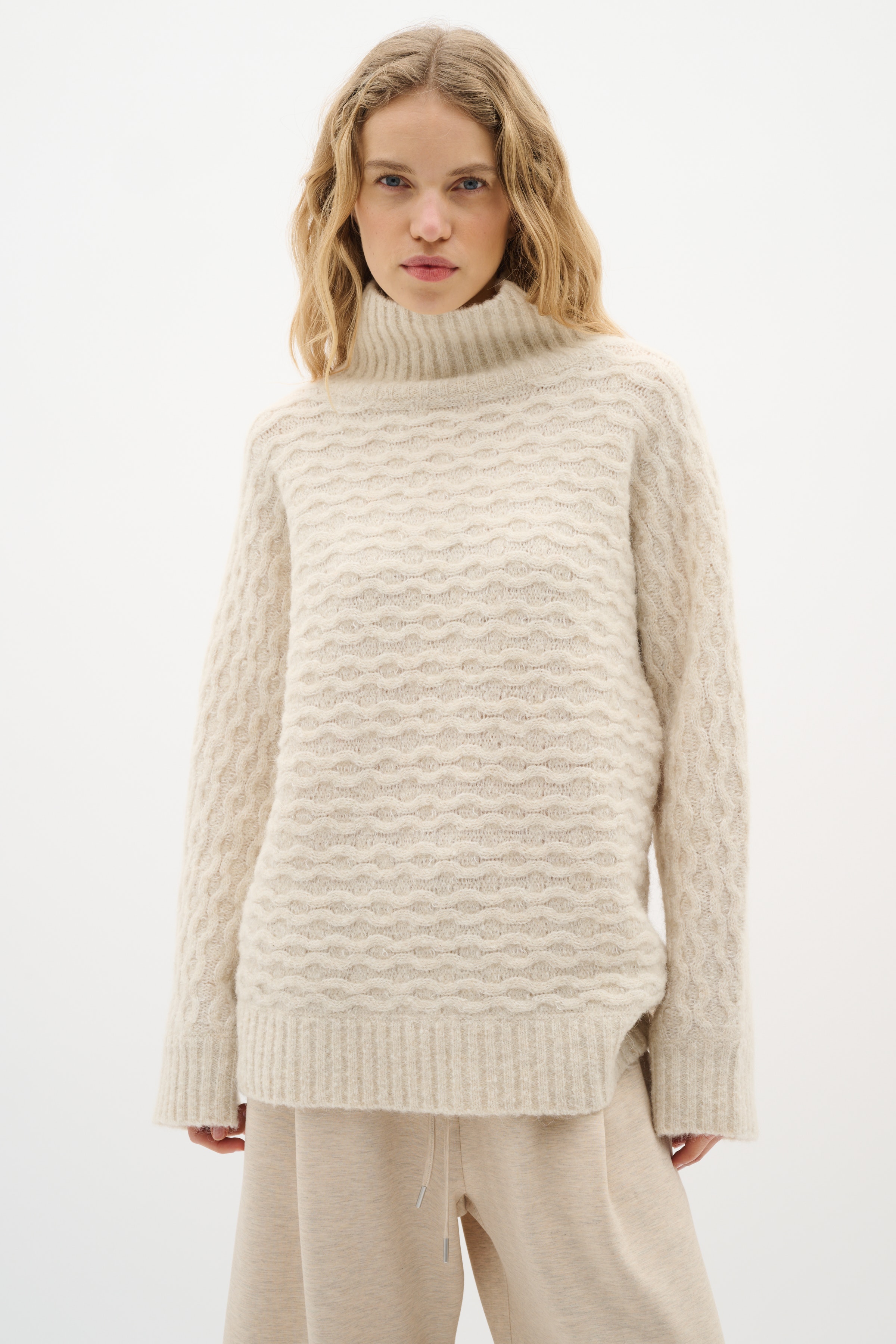 GraiaIW Turtleneck Pullover LOOKBOOK FRONT 30110925-1304031