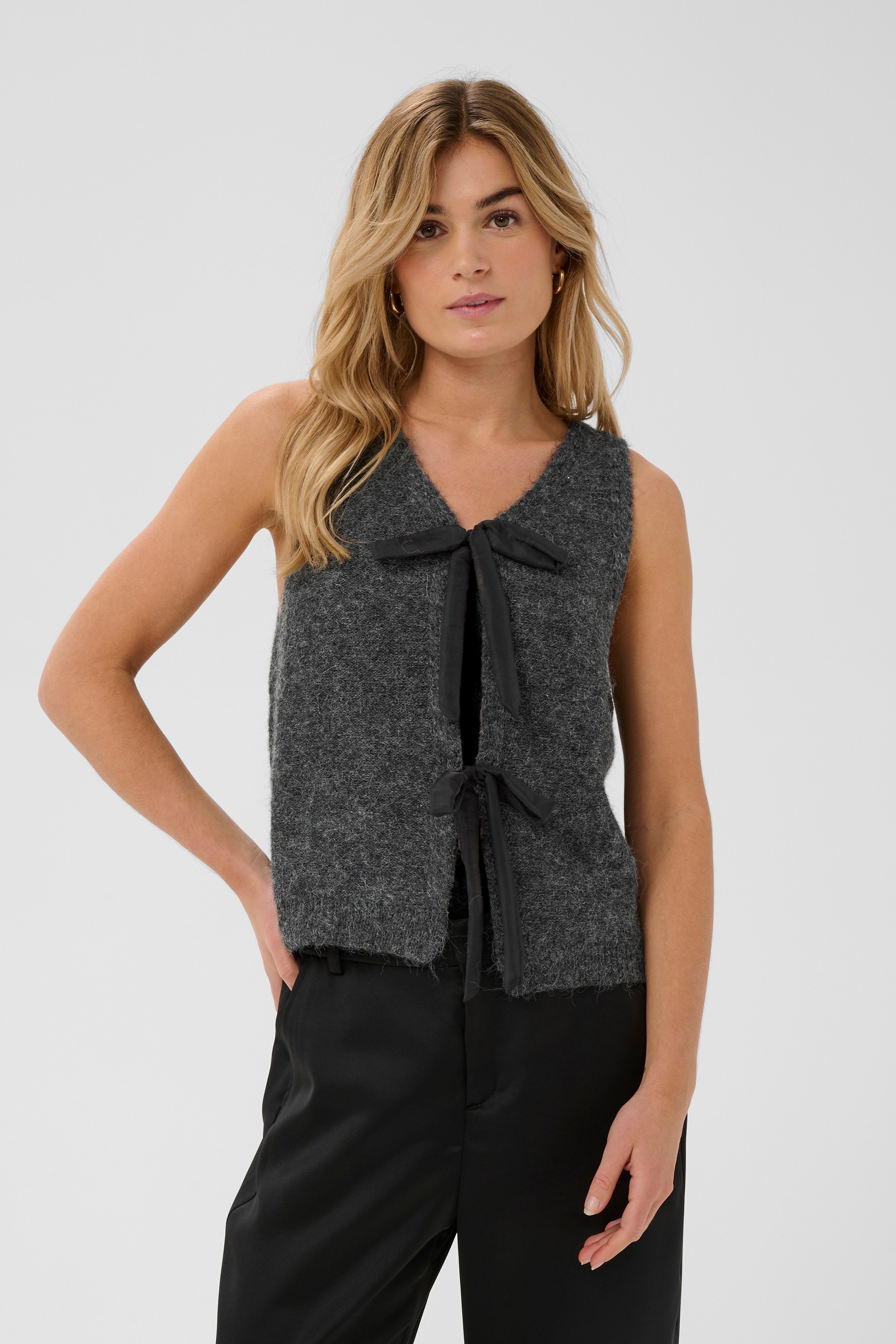 CRBulp Strikket vest LOOKBOOK FRONT 10614512-101156