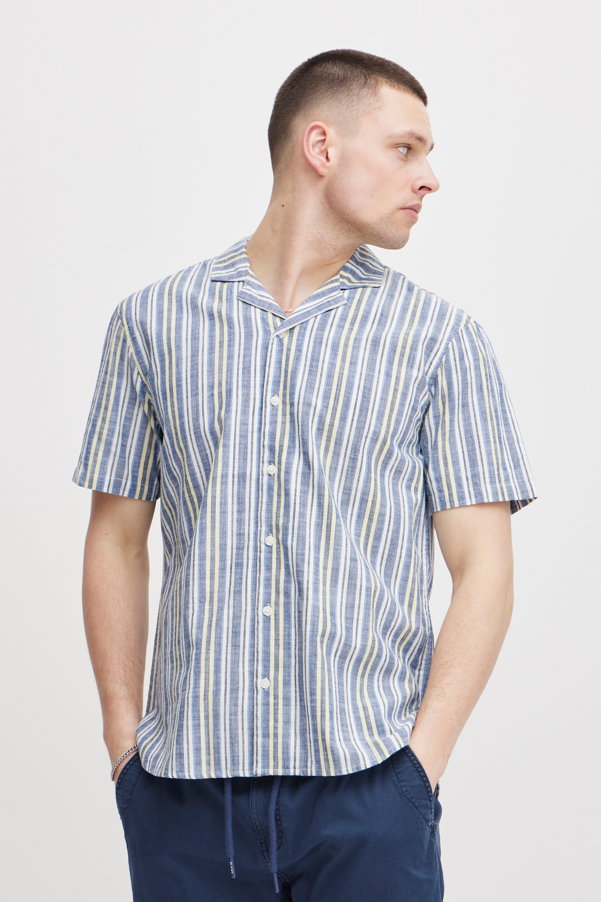 Short sleeved shirt LOOKBOOK FRONT 20716755-194029