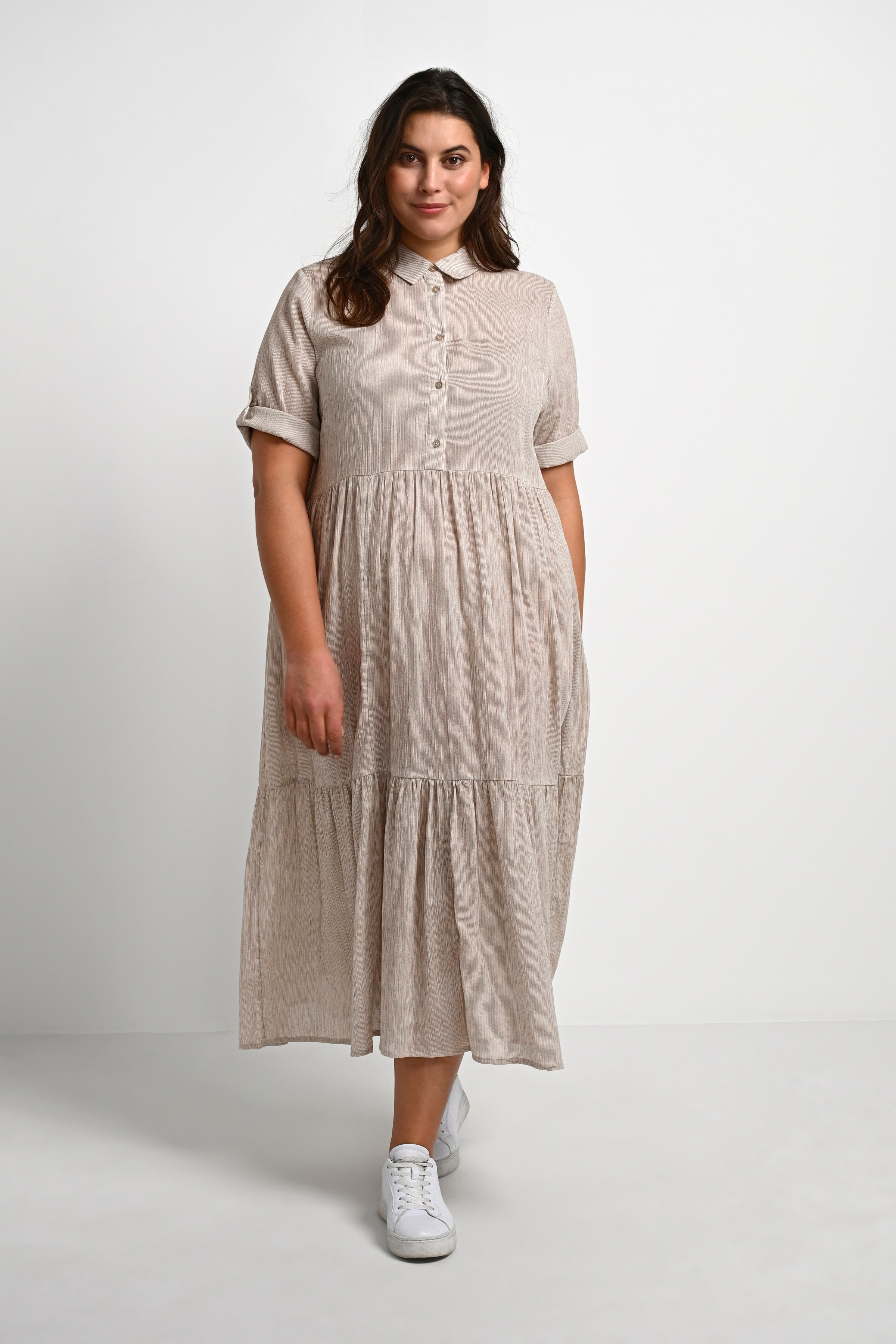 KCvella Klänning LOOKBOOK FRONT 10580499-102733