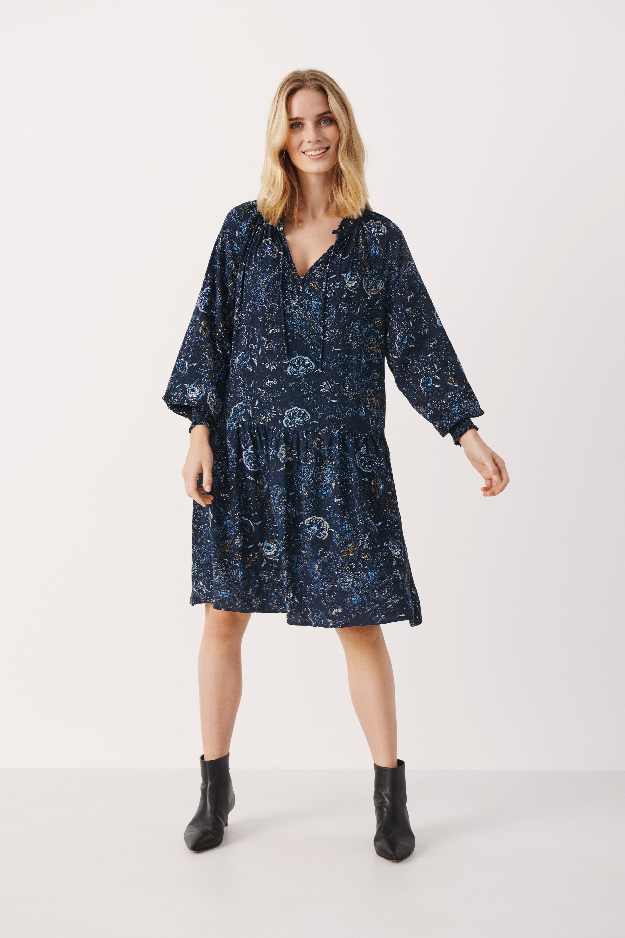 TimiaPW Kjole LOOKBOOK FRONT 30307229-301655