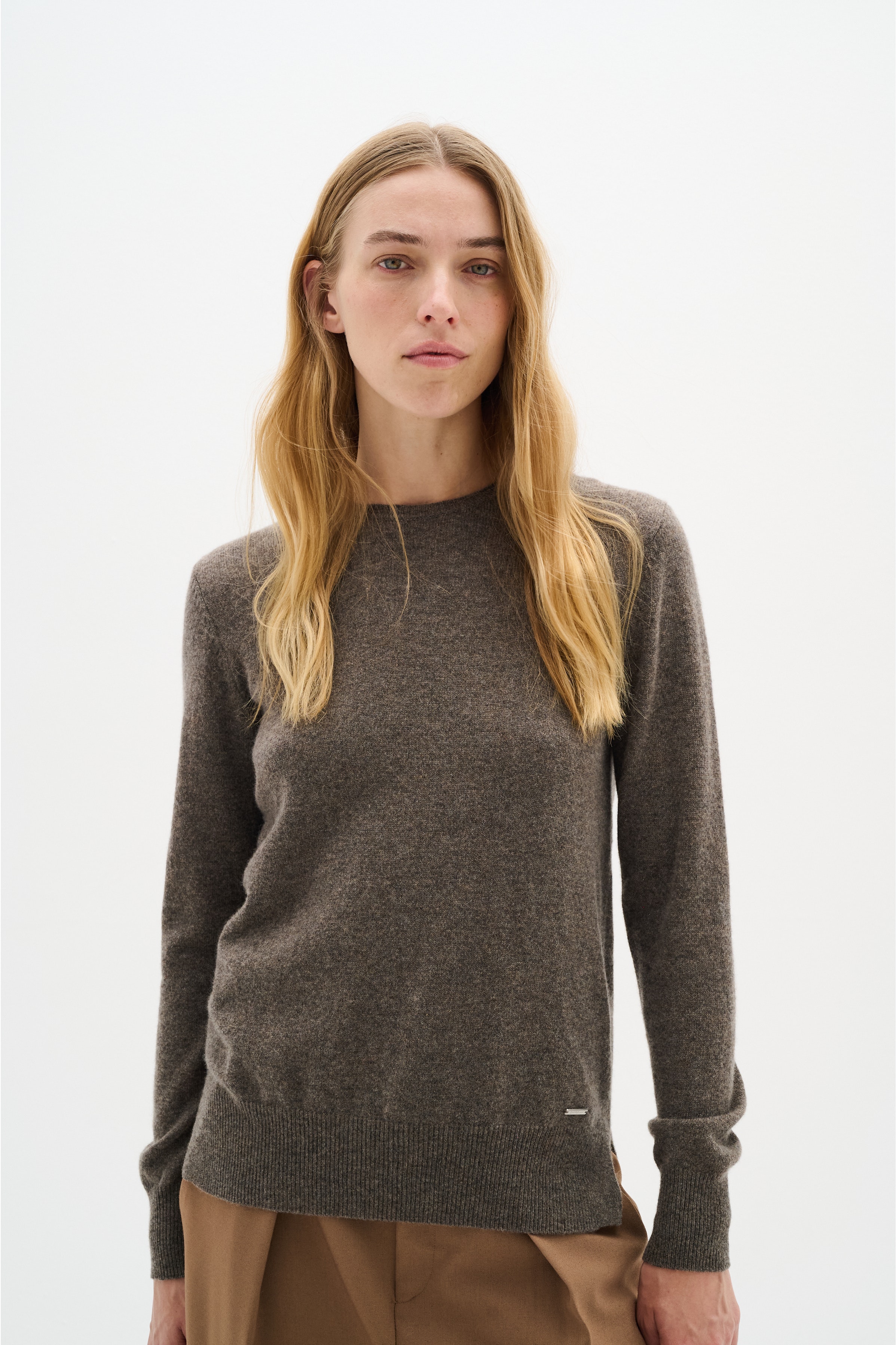 LukkaIW Crew-neck Kasjmir Pullover LOOKBOOK FRONT 30107629-300872