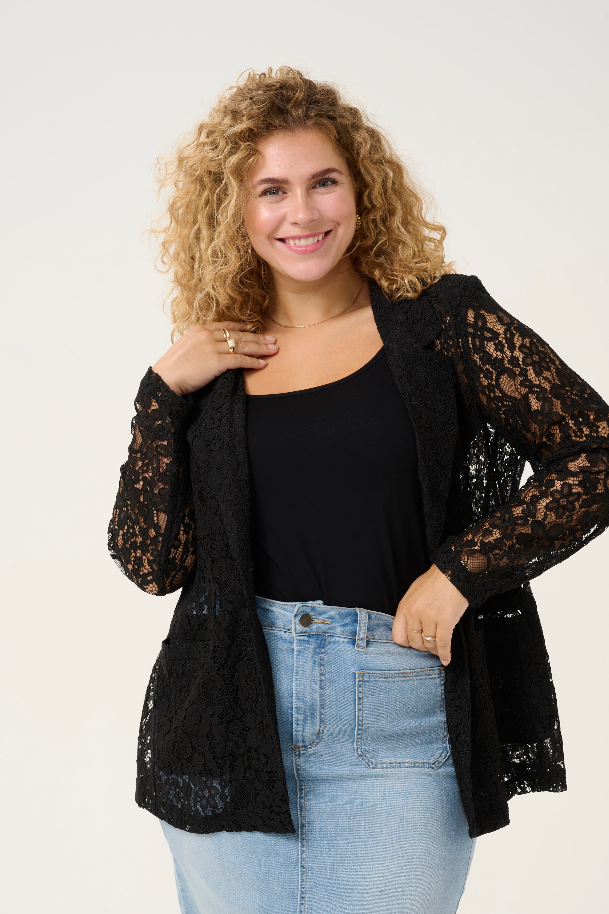 KClorani Blazer LOOKBOOK FRONT 10583218-100121